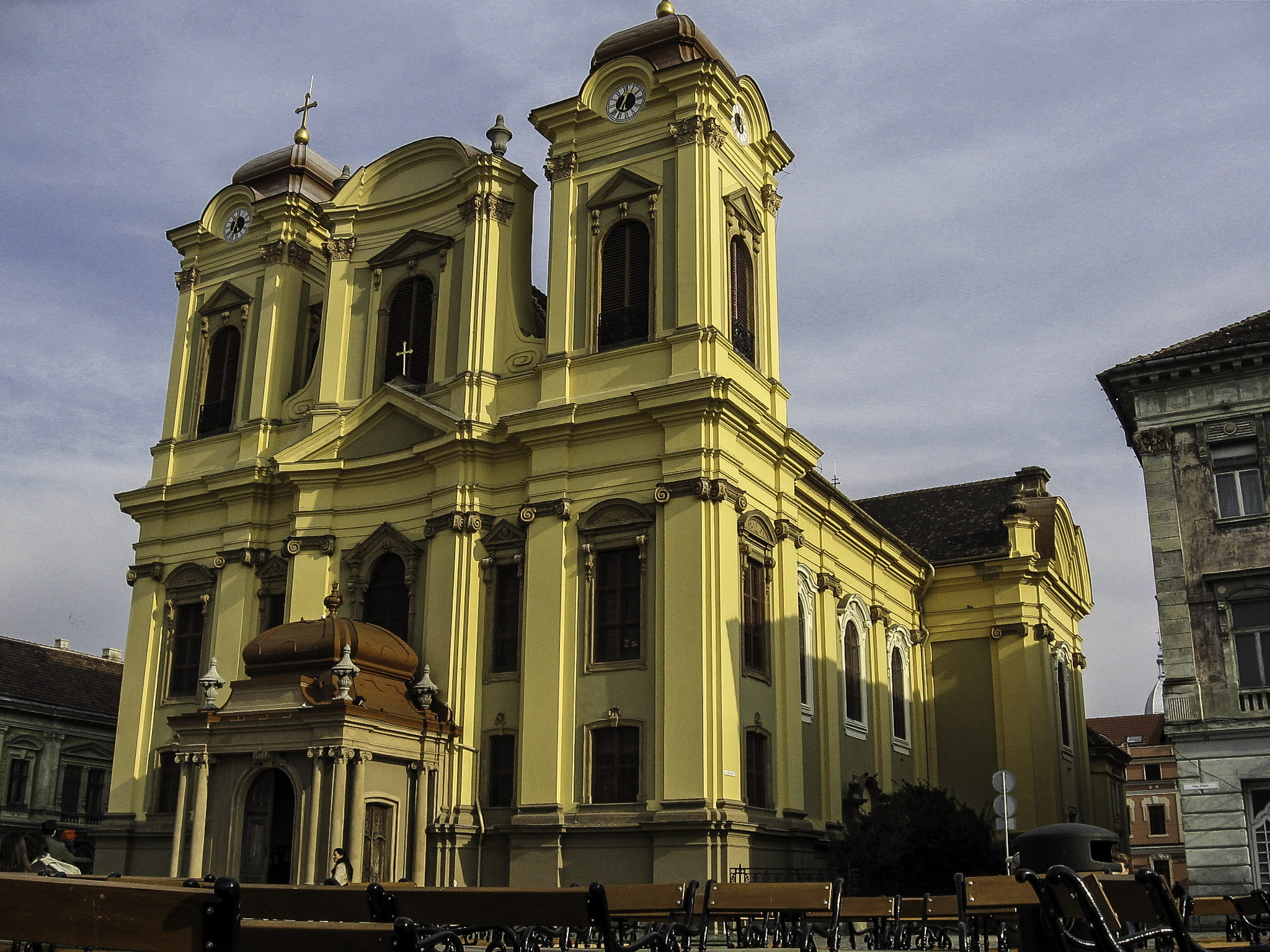 building, sky, photo, famous Place, history, Dome, holy, nature, chapel, Catholic, incidental people, travel destinations, outdoors, cathedral, Romania, HD Wallpaper