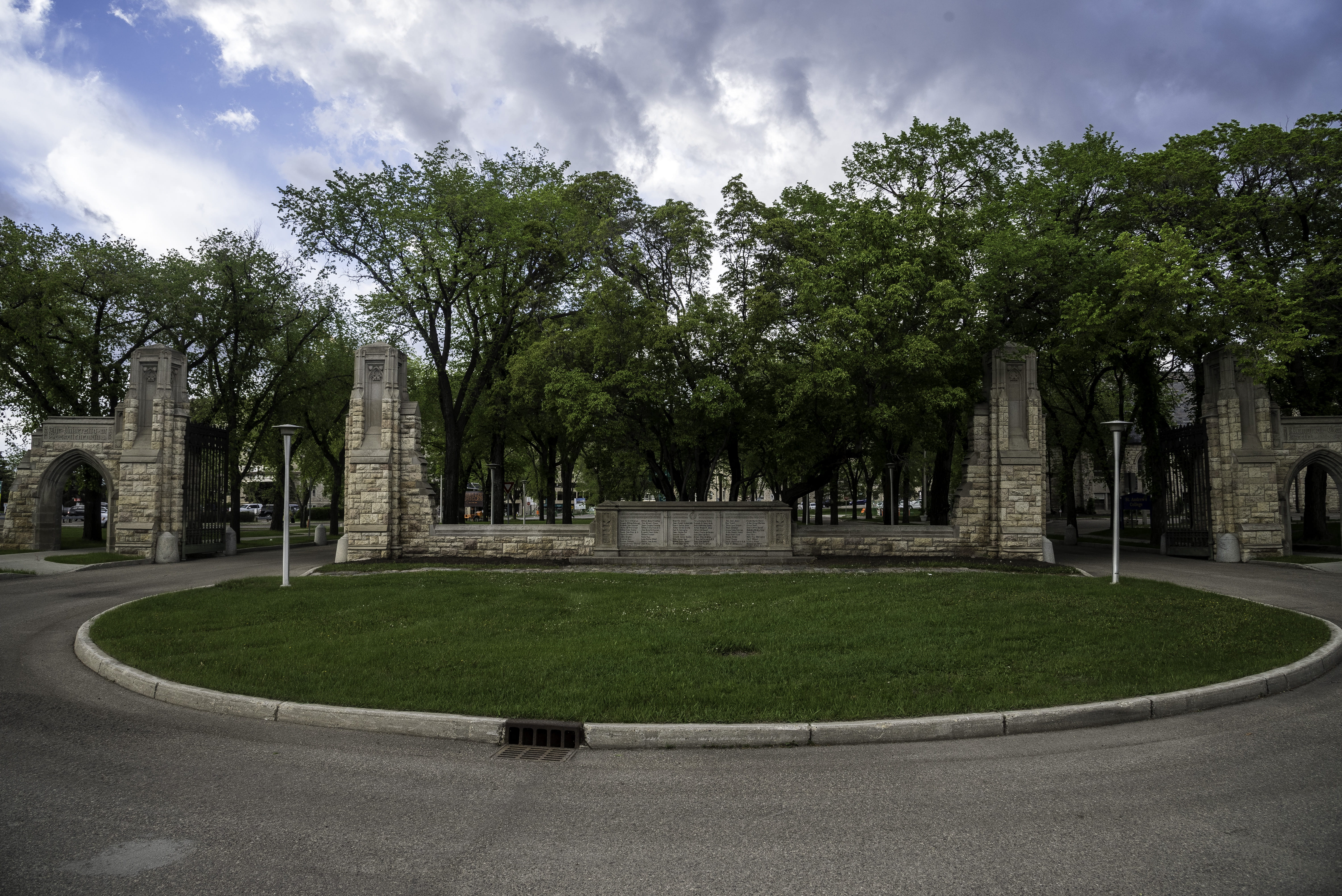 education, green color, history, 5K, built structure, travel destinations, sky, cloud - sky, front, day, Circle, tree, outdoors, park - man made space, HD Wallpaper