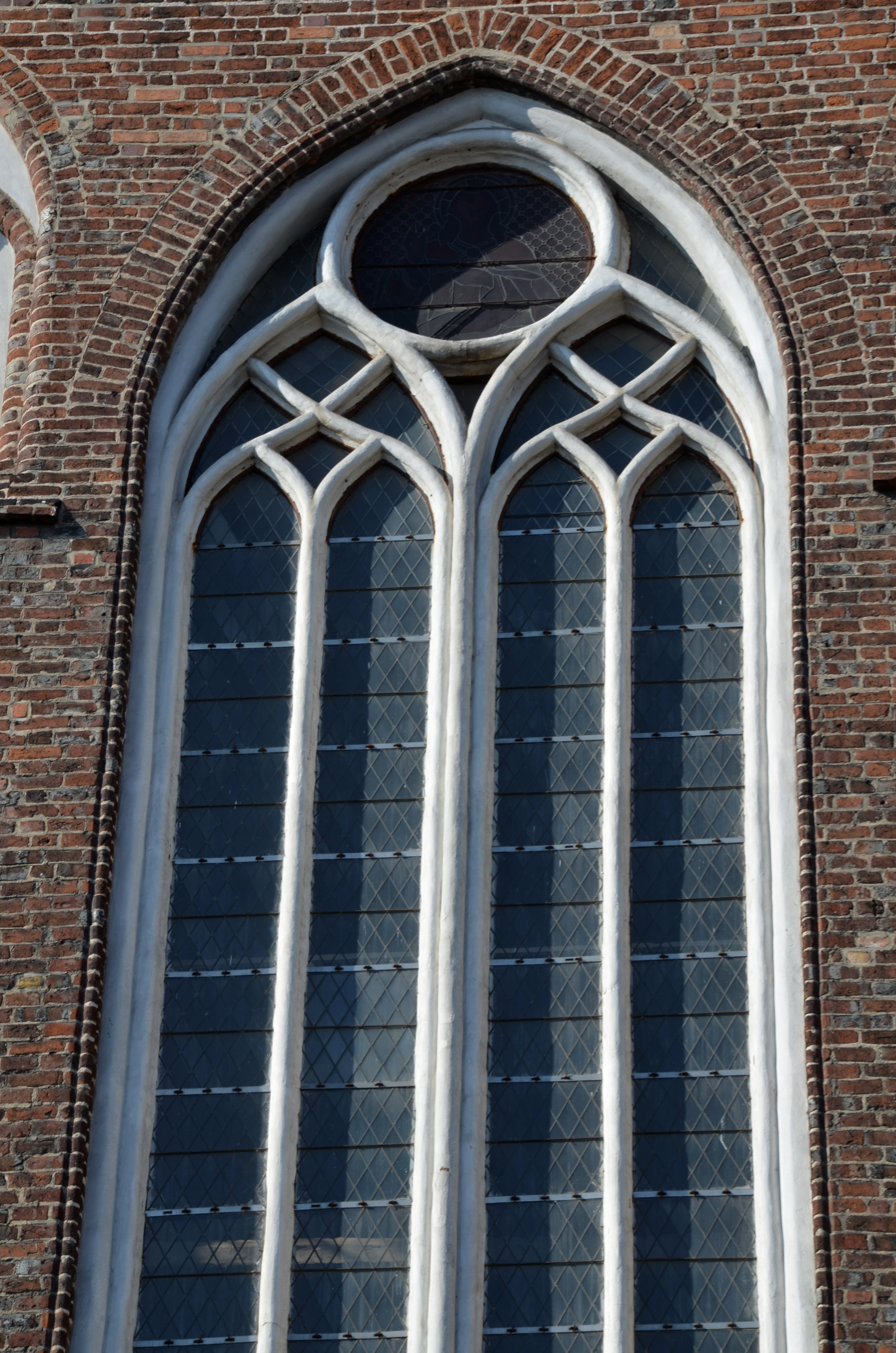 place of worship, lancet window, historically, gothic, metal, brick, no people, religion, 4K, built structure, church, low angle view, window, brick wall, Phone HD Wallpaper