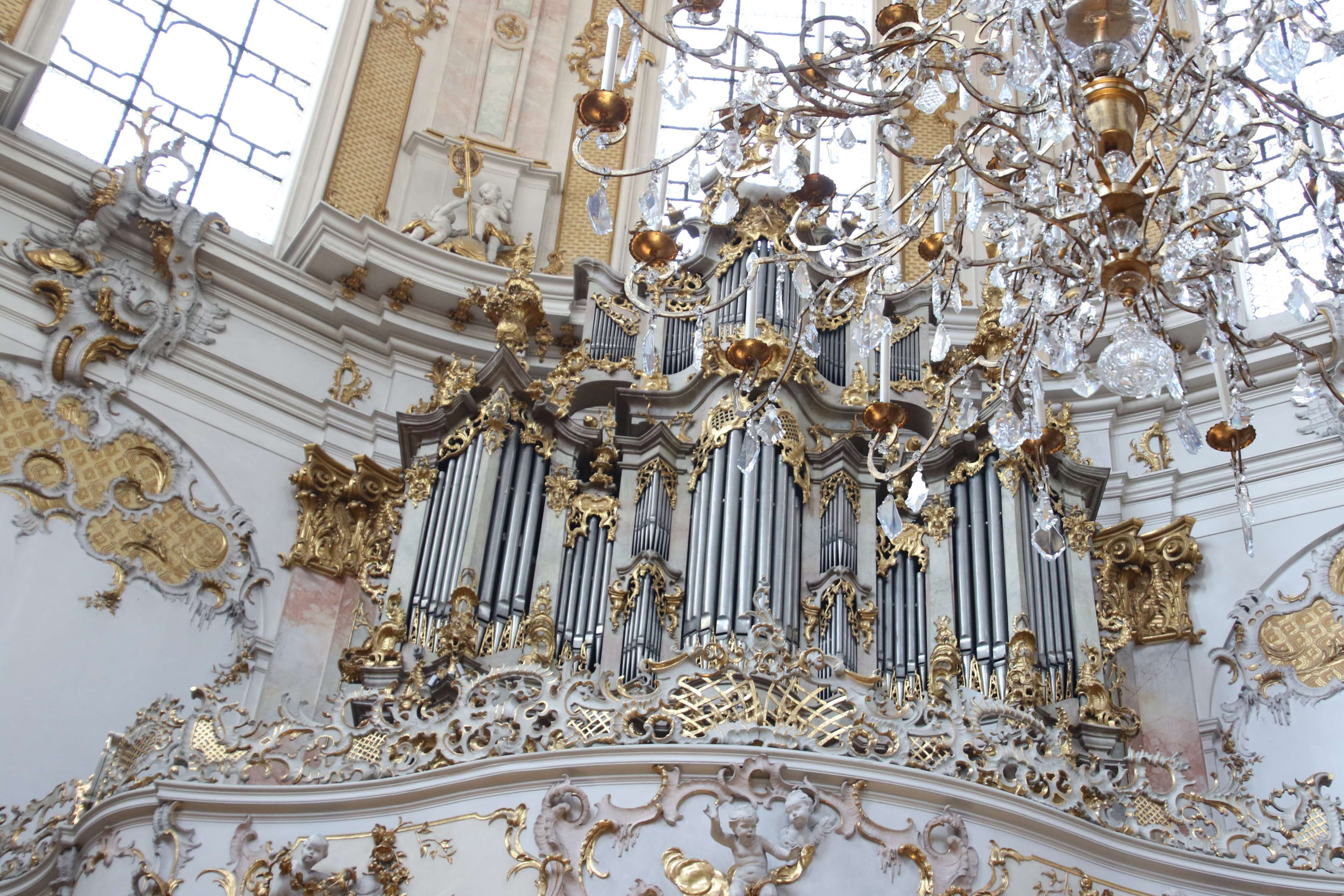 gold, architecture, organ, building, windows, cathedral, golden, pipes, day, luxury, spirituality, ornate, 4K, place of worship, church organ, indoors, HD Wallpaper