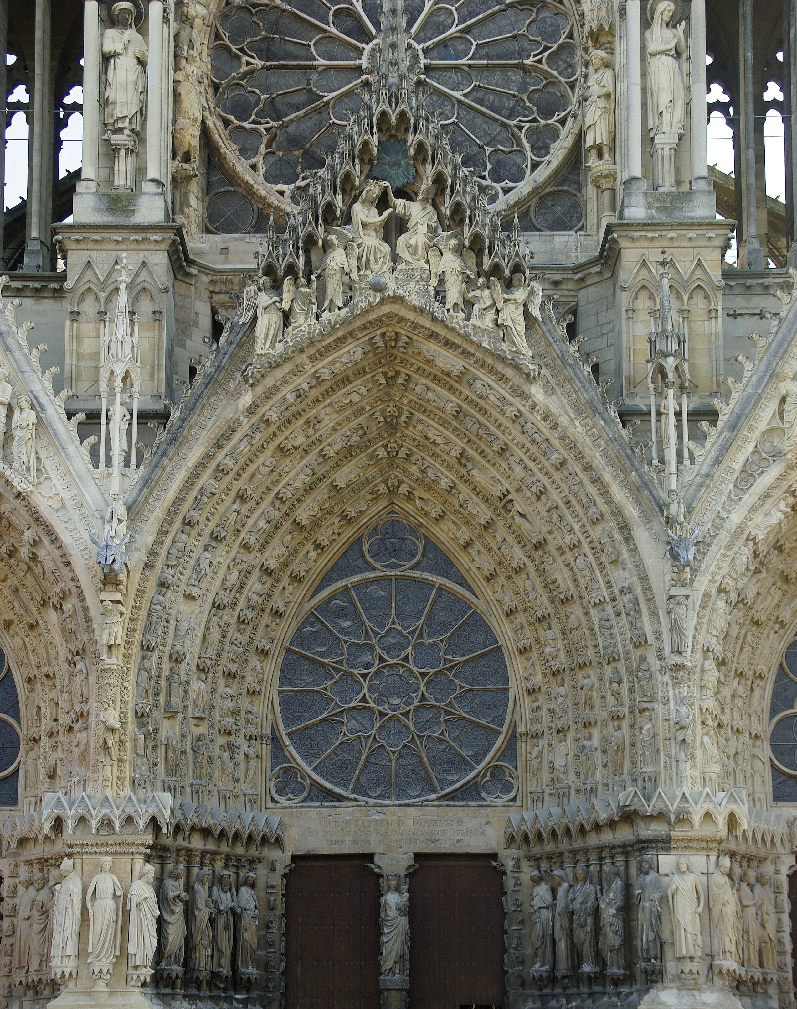 place of worship, worship, belief, Reims, cathedral, architecture and art, architectural column, religion, day, building, statues, ornate, reims, architecture, Phone HD Wallpaper
