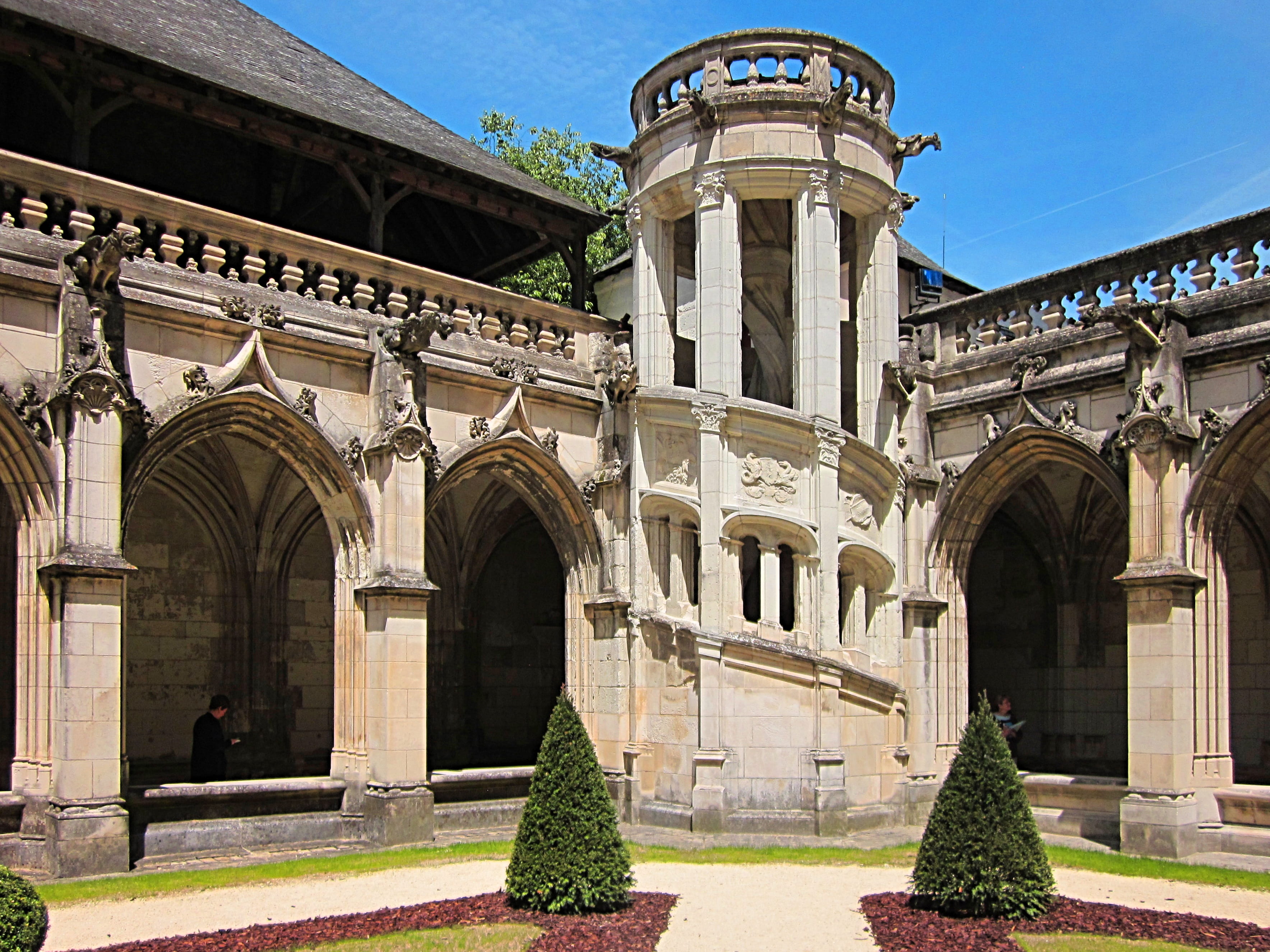 art and craft, no people, staircase, gothic, sculpture, st, ornate, arch, medieval, sunlight, outdoors, history, built structure, cloitre de la psalette, HD Wallpaper