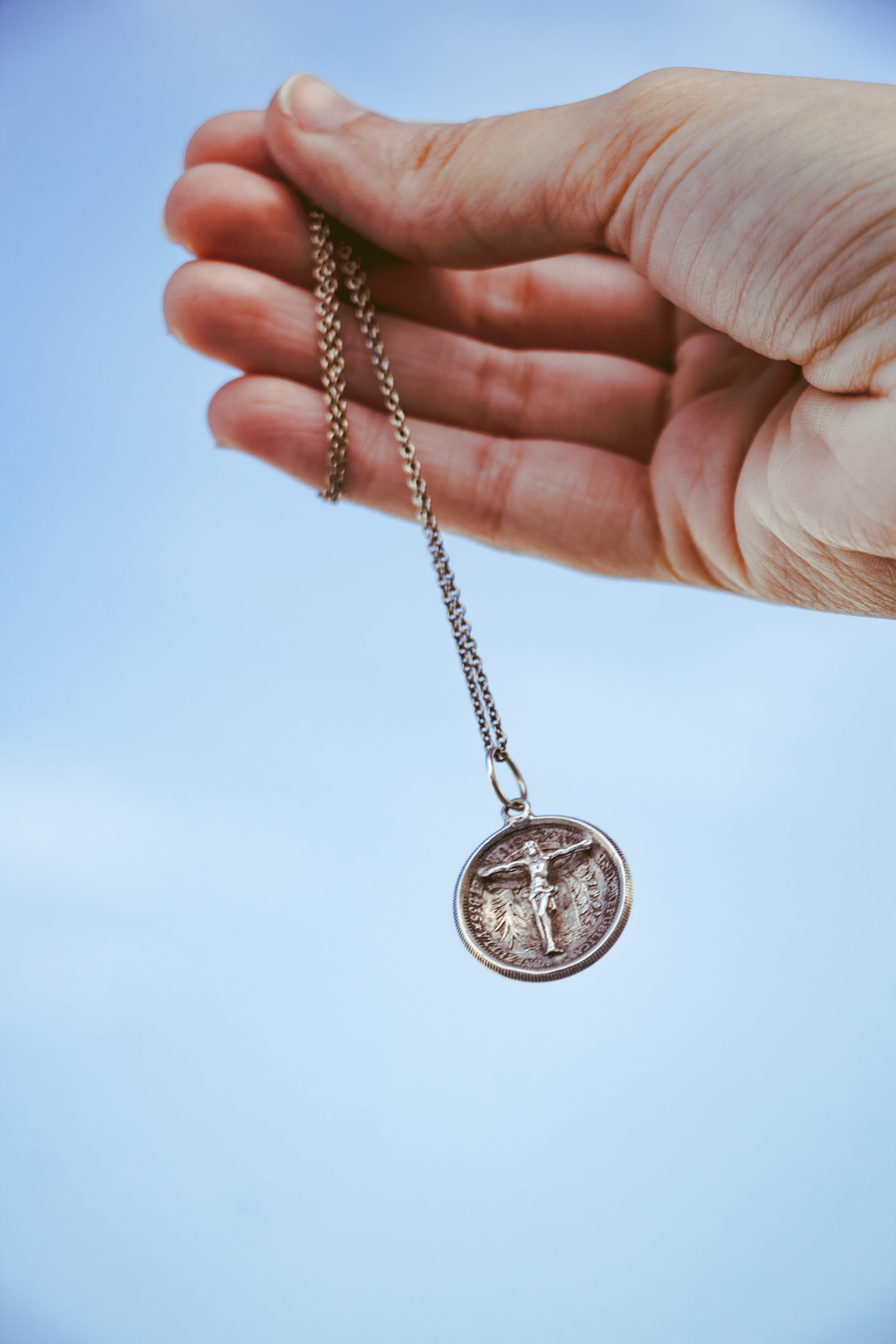 money, one person, holding, human hand, coin, valencia, necklacec, antique, person, personal accessory, bible, faith, wealth, human finger, 5K, real people, Phone HD Wallpaper