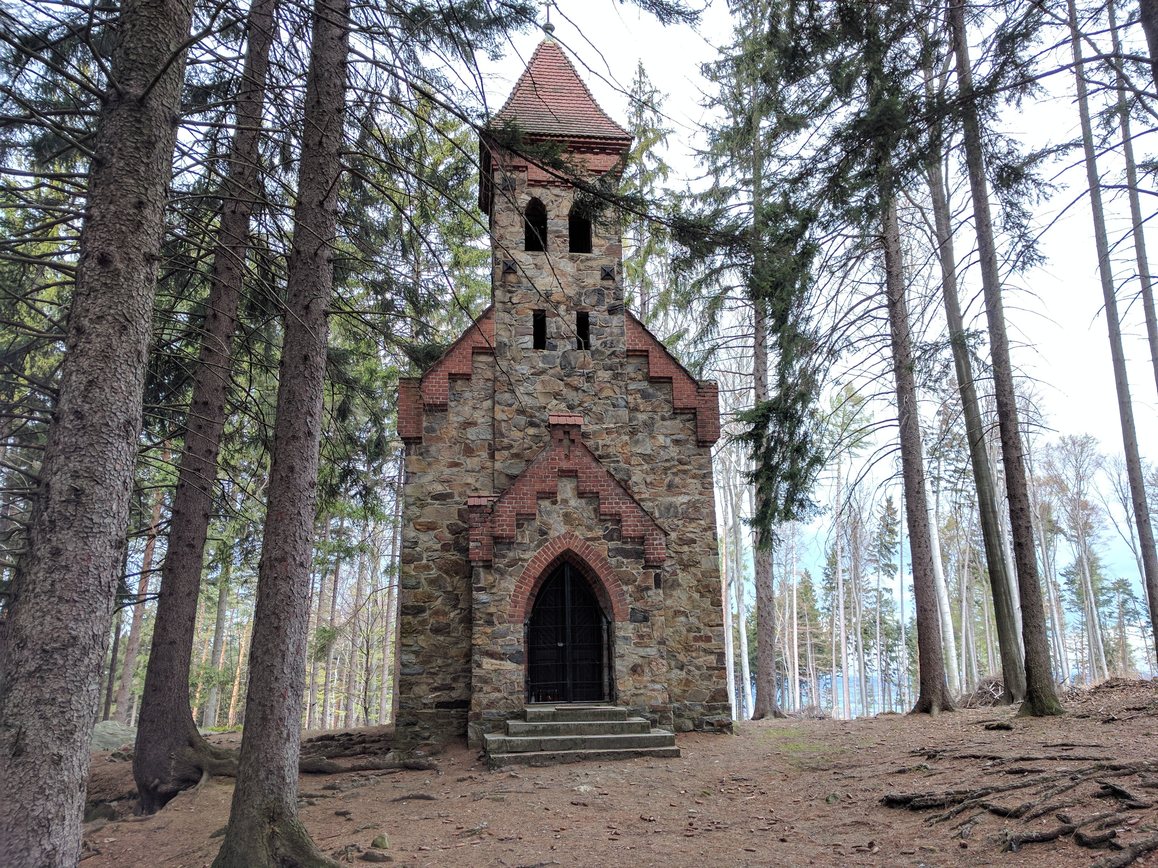 building, architecture, trunk, sudetes, 4K, holzberg, the opawskie mountains, tree trunk, st john the baptist, chapel, belief, nature, place of worship, HD Wallpaper