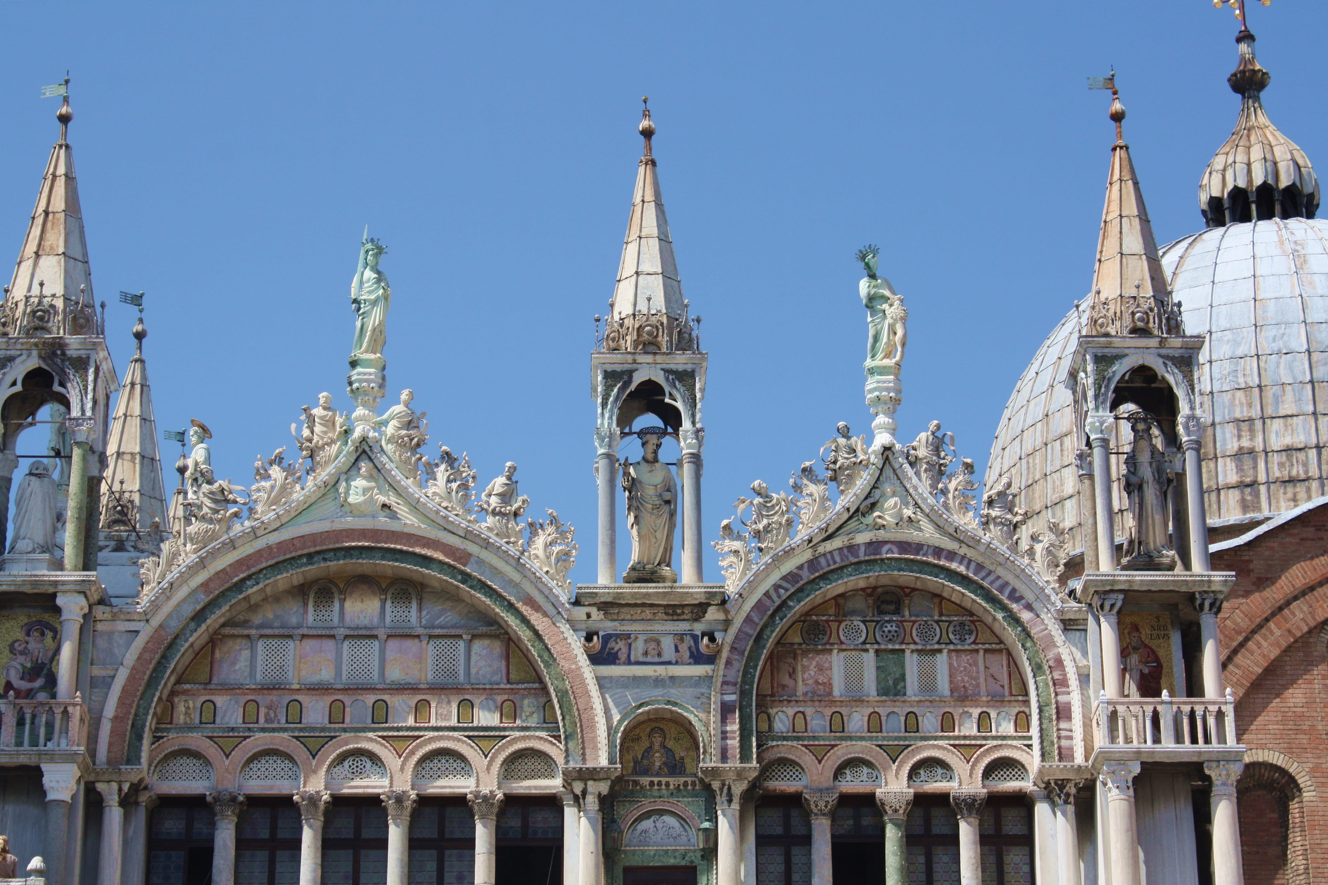 city, day, italy, place of worship, Church, low angle view, arcades, building, no people, brands, outdoors, sky, nature, architectural column, the basilica, HD Wallpaper
