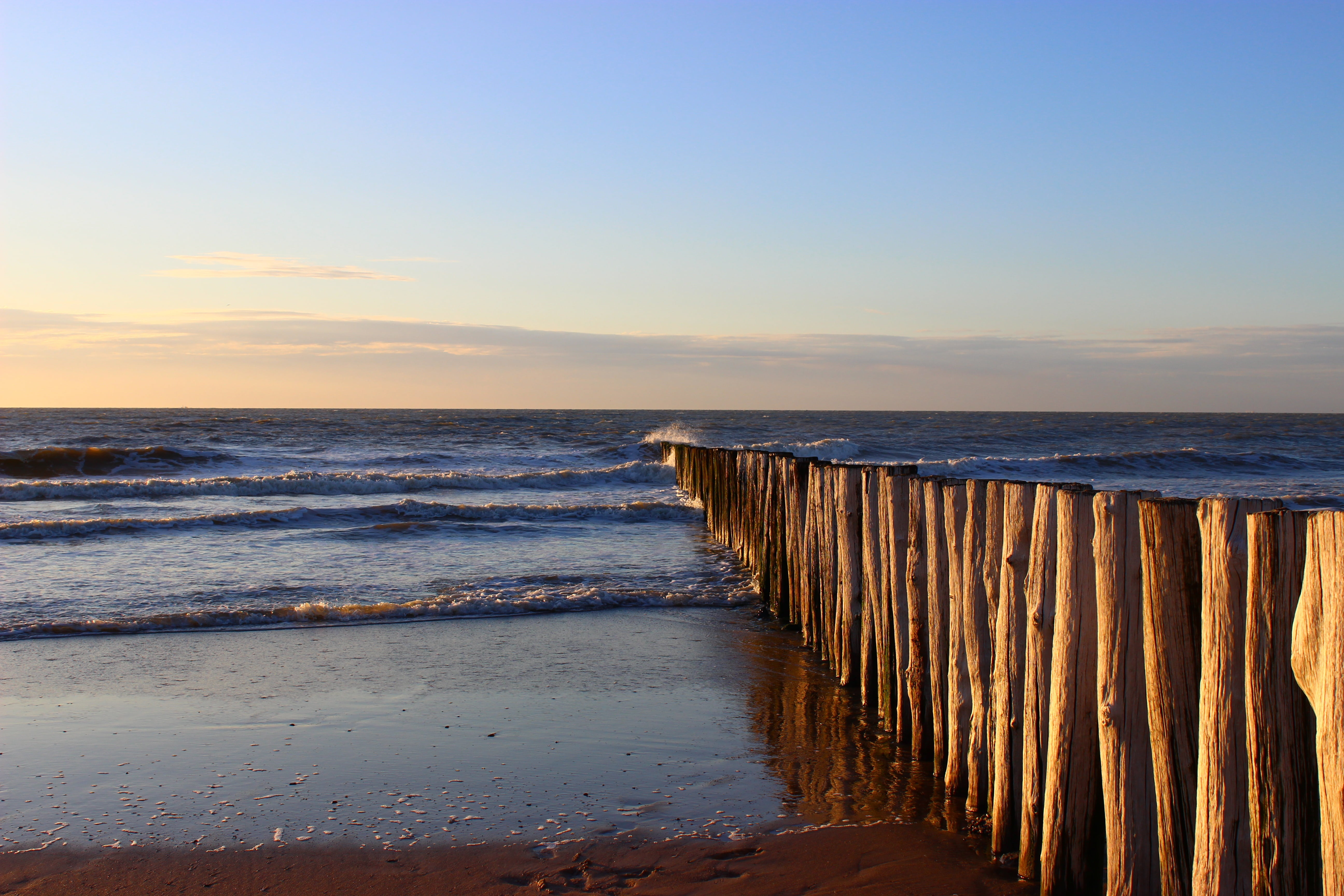 distant, beauty in nature, holzbuhne, atmospheric, summer, horizon, motion, sky, outdoors, nature, sunlight, beach, north sea, holiday, illuminated, horizon over water, HD Wallpaper