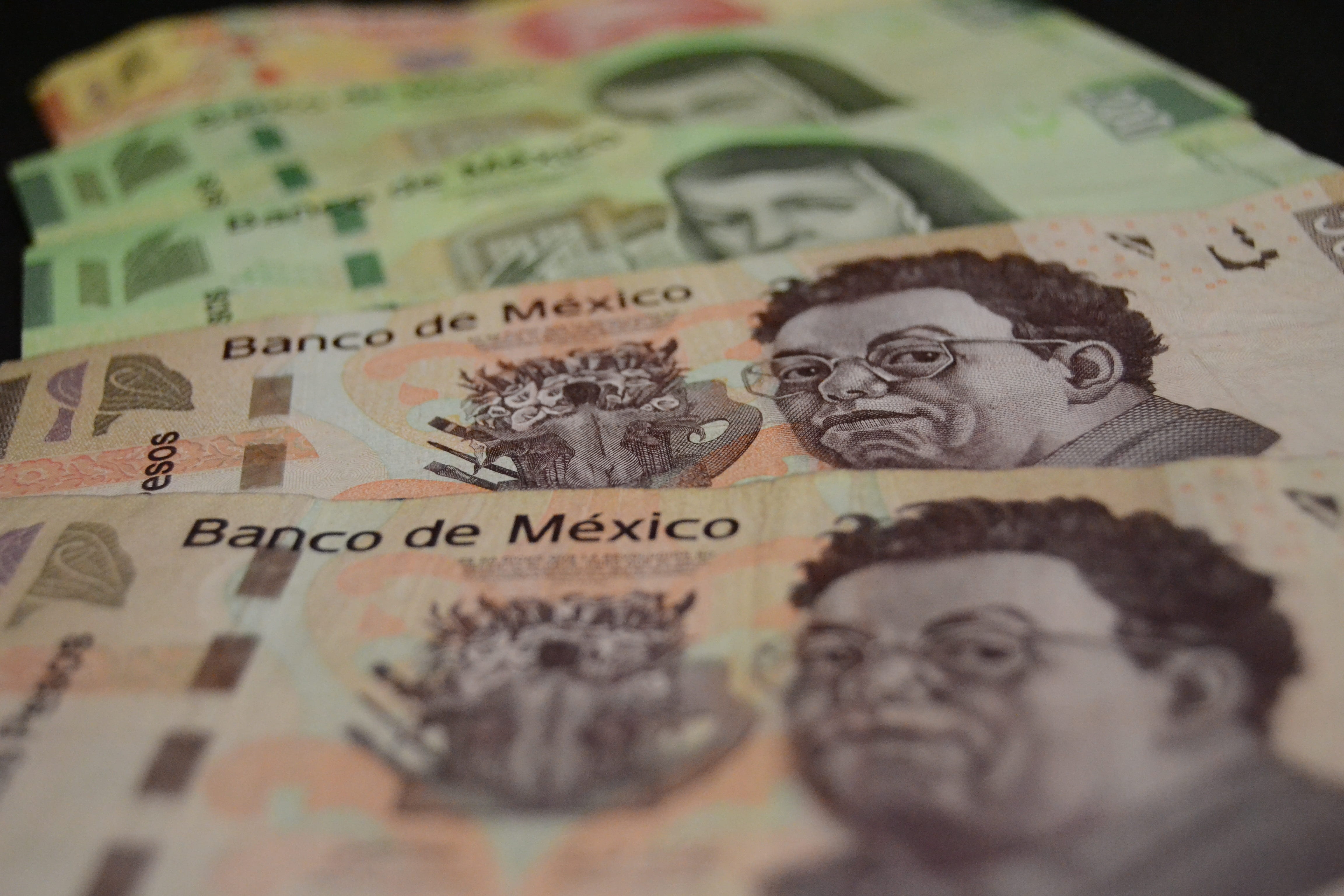 indoors, mexican, colors, 4K, paper, full frame, backgrounds, close-up, history, money, corporate business, saving, weight, male likeness, studio shot, HD Wallpaper