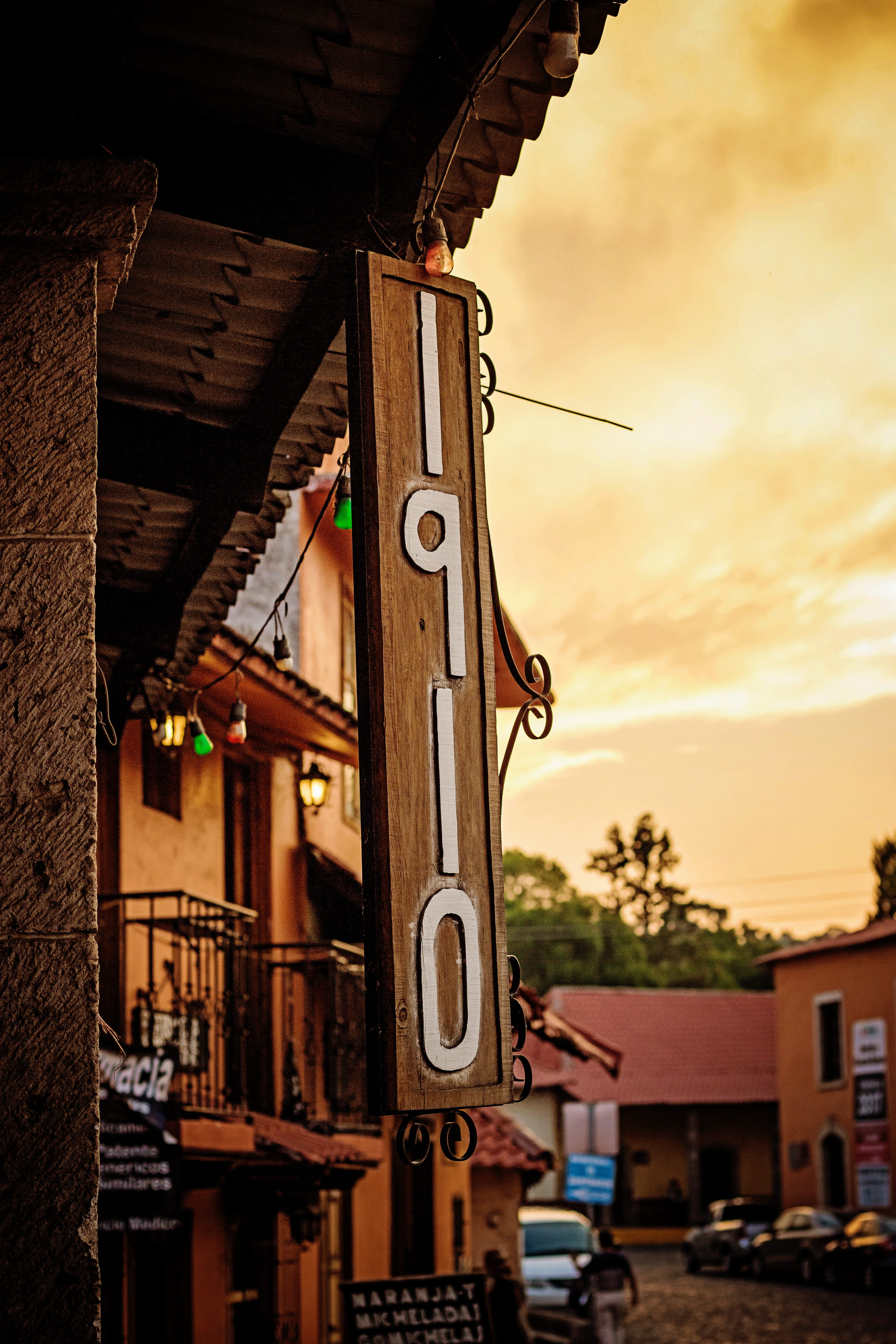 history, no people, tourism, day, cultural, building Exterior, outdoors, Mexico, sign, travel, building, low angle view, hanging, architecture, cloud - sky, Phone HD Wallpaper