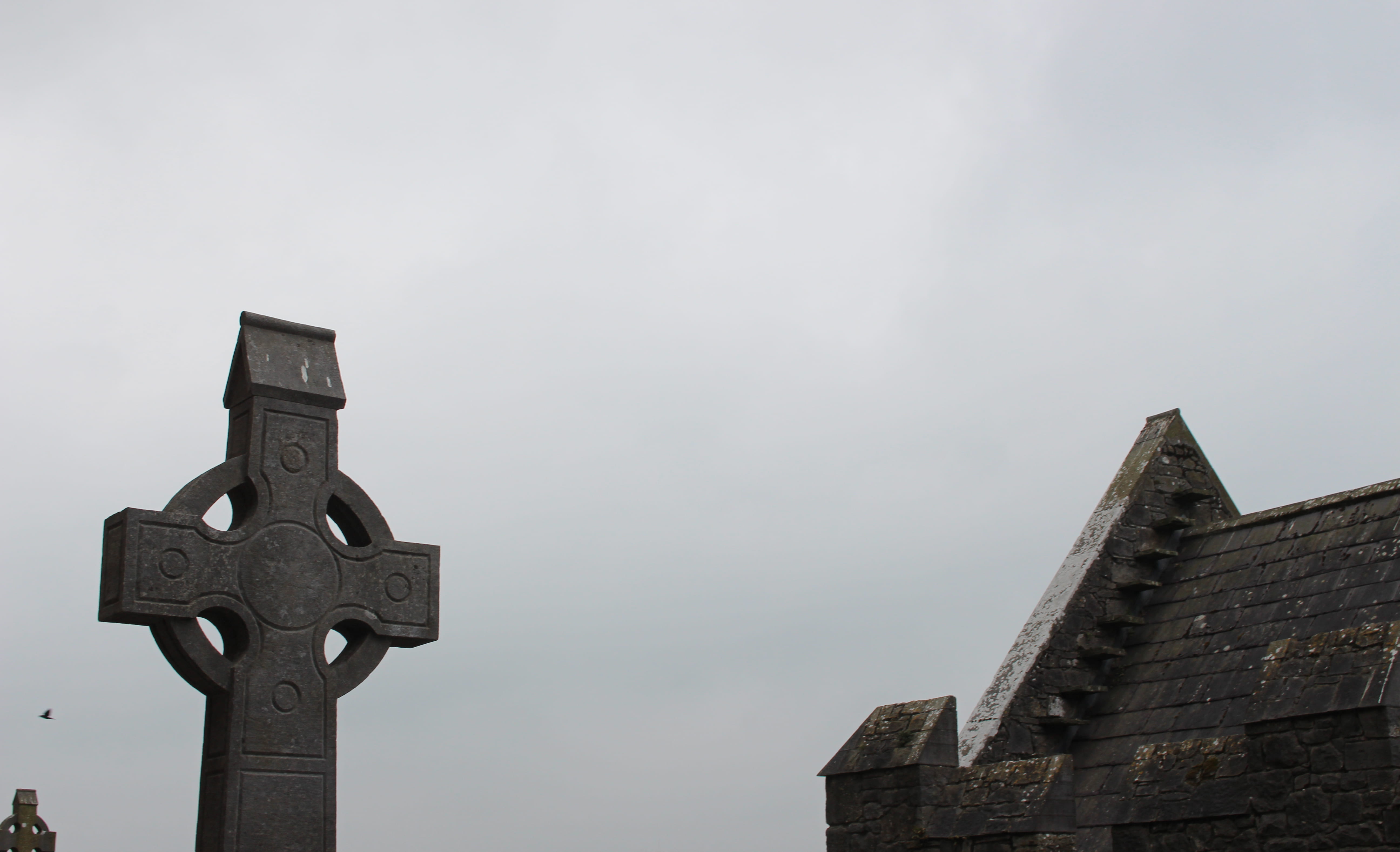 spirituality, built structure, no people, building exterior, belief, cross, architecture, nature, history, 5K, ireland, low angle view, sky, cemetery, HD Wallpaper