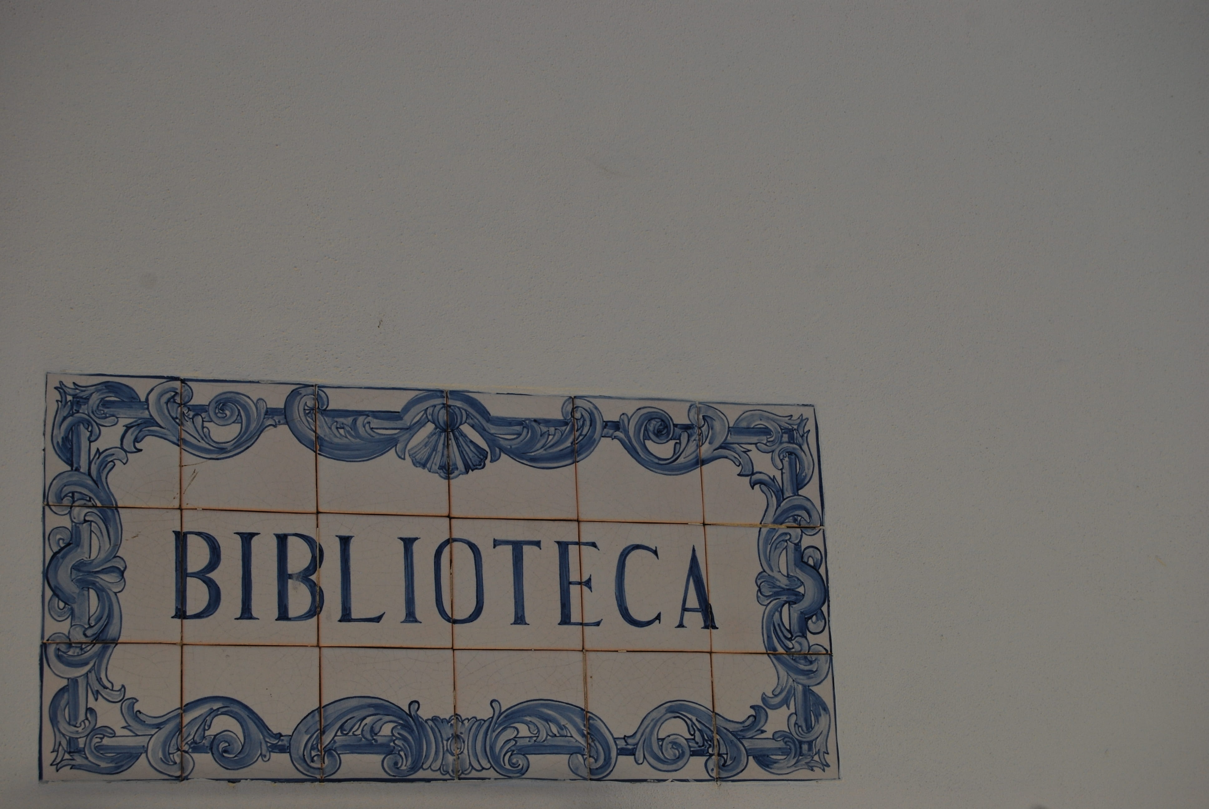 business, copy space, 4K, wall - building feature, information sign, communication, capital letter, ornate, library, wood - material, studio shot, text, HD Wallpaper