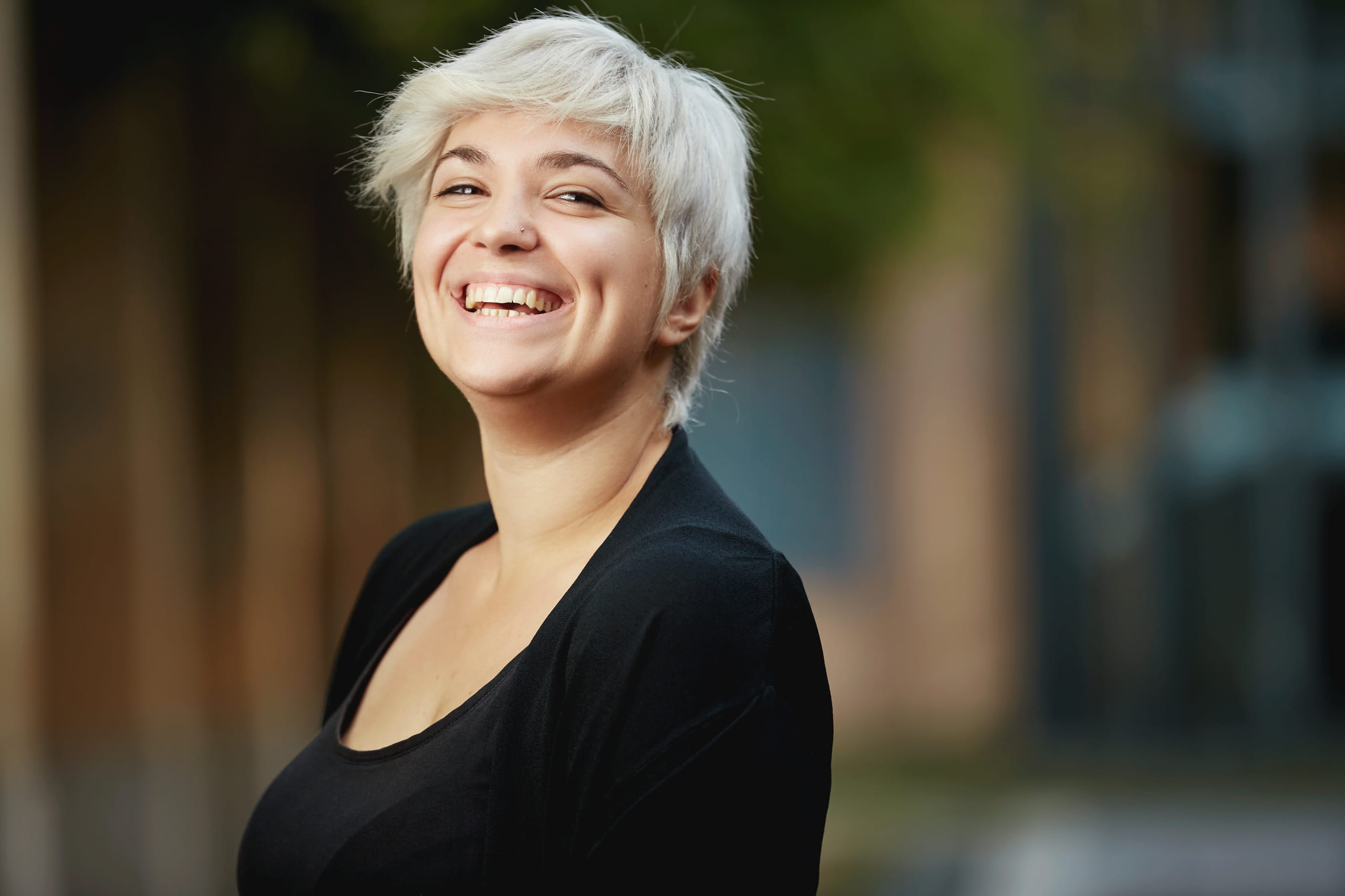 smiling, blur, women, focus on foreground, happy, real people, blonde, headshot, model, young, rho, 2K, young adult, beautifoul, italy, portrait, teeth, HD Wallpaper