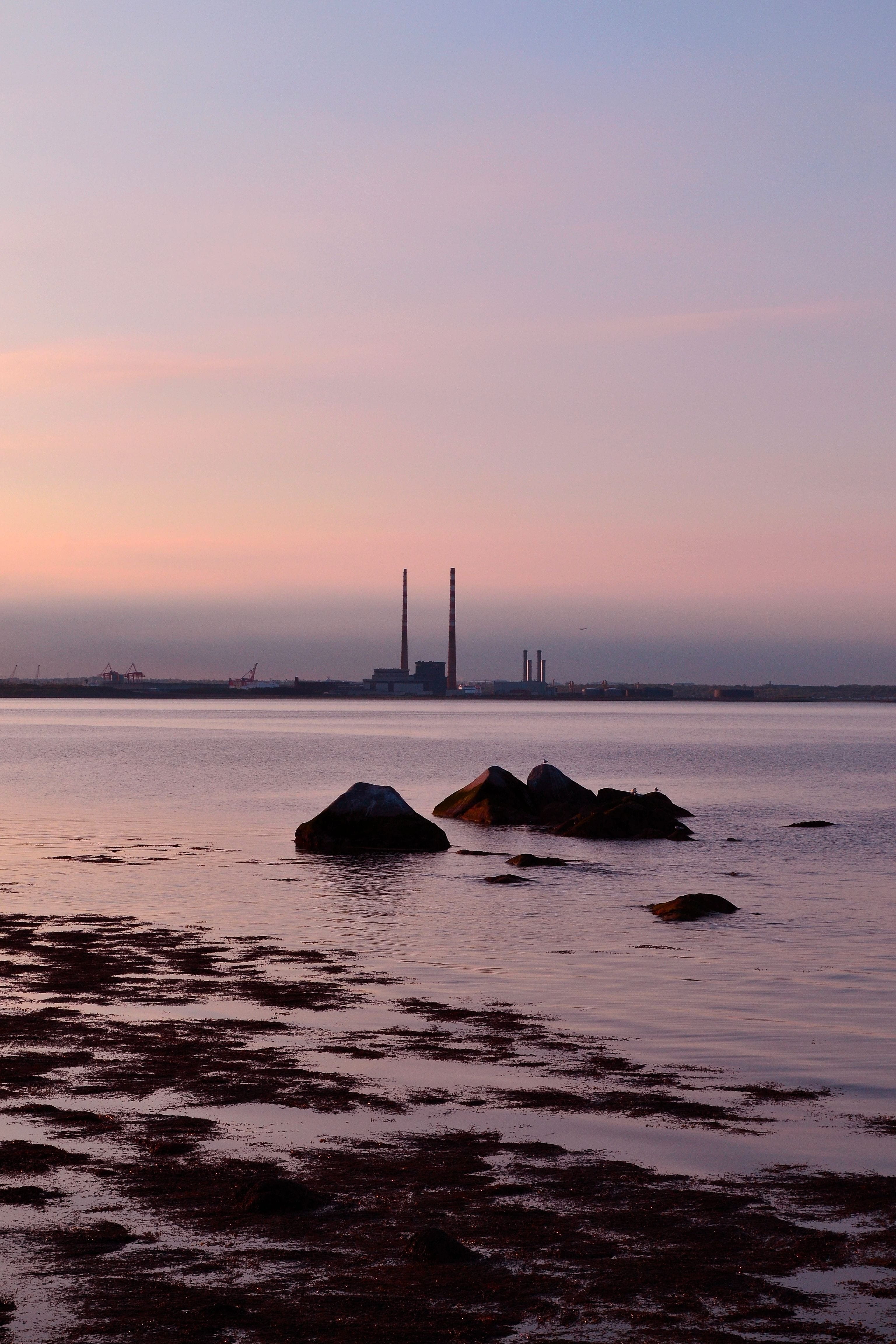 horizon over water, Evening, water, outdoors, 4K, Sunset, pink color, cloud - sky, lighthouse, orange color, nature, Soft Light, horizon, evening sky, Phone HD Wallpaper