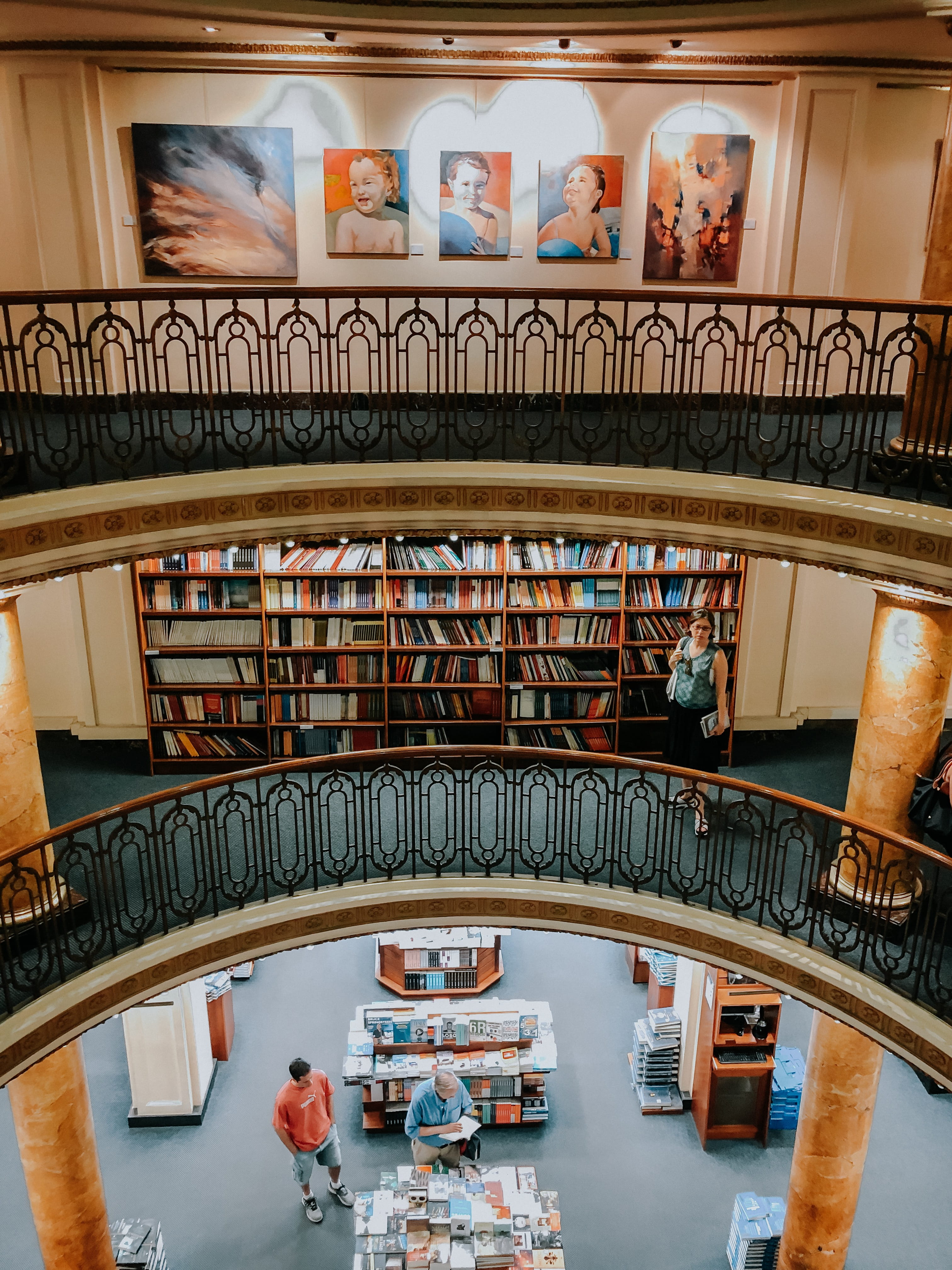 4K, steps and staircases, architecture, travel, interior design, bookstore, women, lifestyles, built structure, high angle shot, high angle view, floors, Phone HD Wallpaper