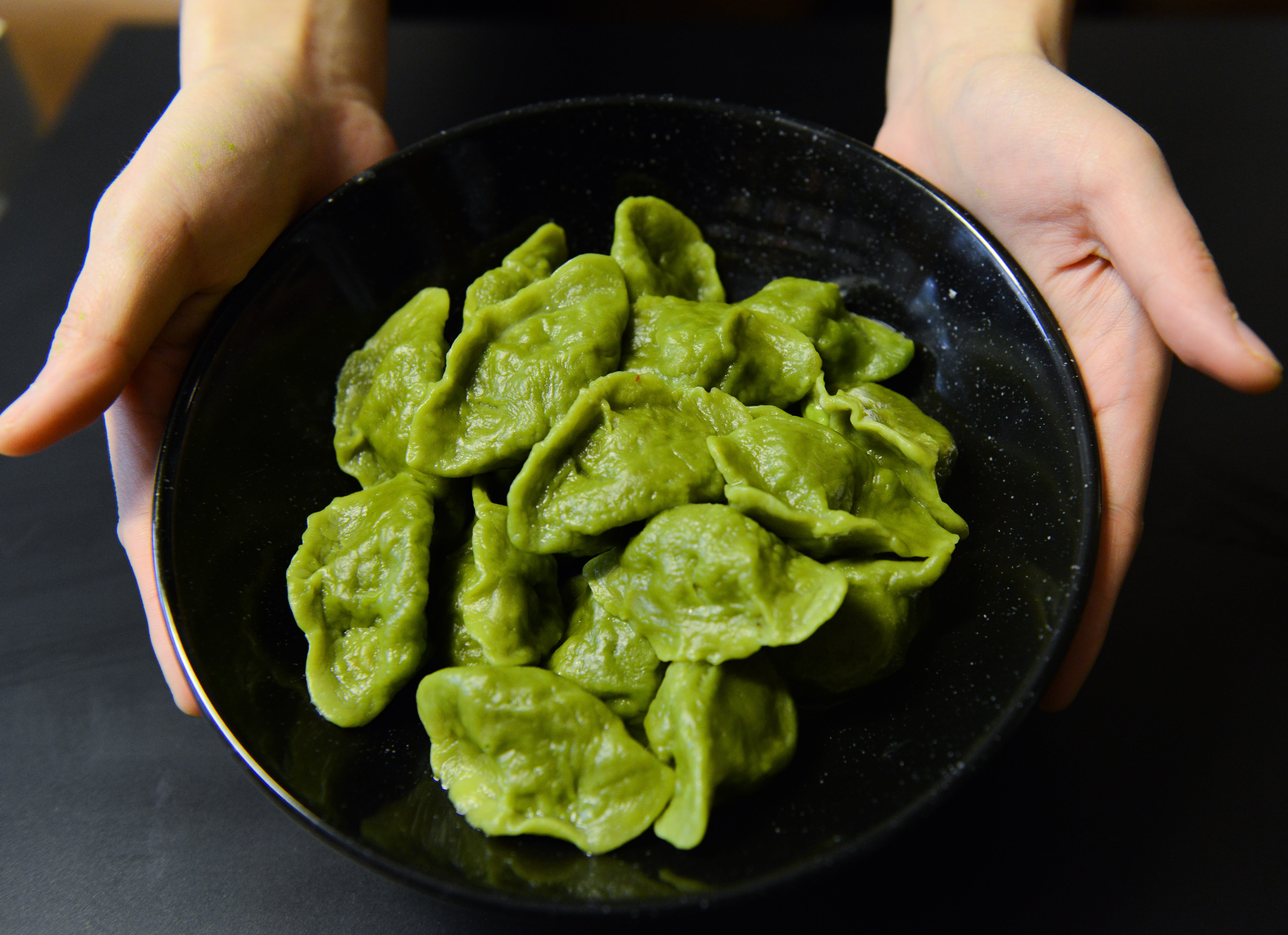 round, green, baked, adult, ceramic, eating healthy, dinner, restaurant, hand, cuisine, spinach, human body part, hands, bowl, meal, preparation, food and drink, HD Wallpaper