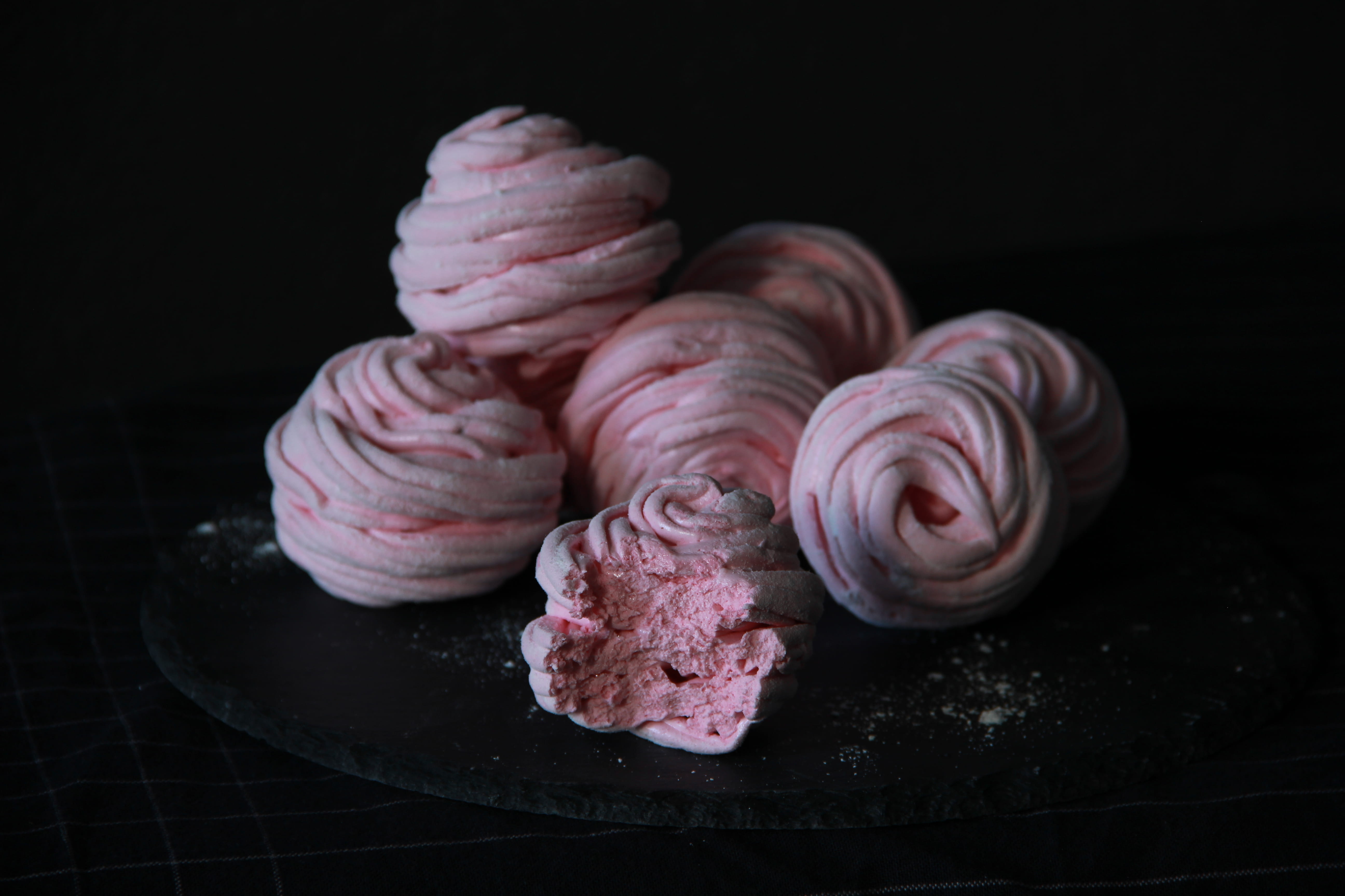 hungry, red currant, slice, cooking, black, bakery, dessert, 5K, cupcakes, food, pink Color, sugar, handmade, wood - Material, surface, gourmet, snack, HD Wallpaper