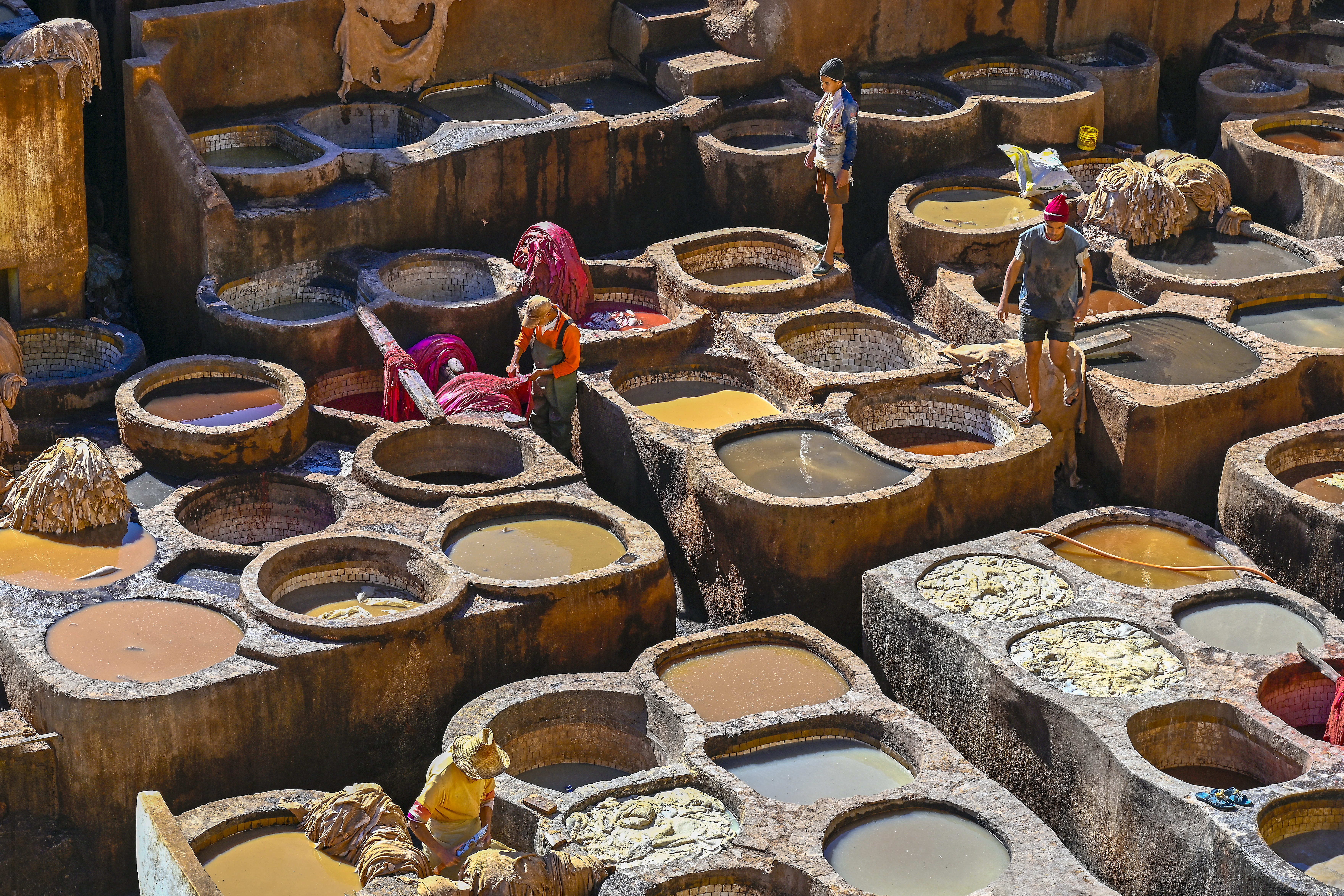 real people, large group of objects, industry, 5K, africa, one person, dye, in a row, abundance, arrangement, business, skin, indoors, old, travel, moroccan, HD Wallpaper