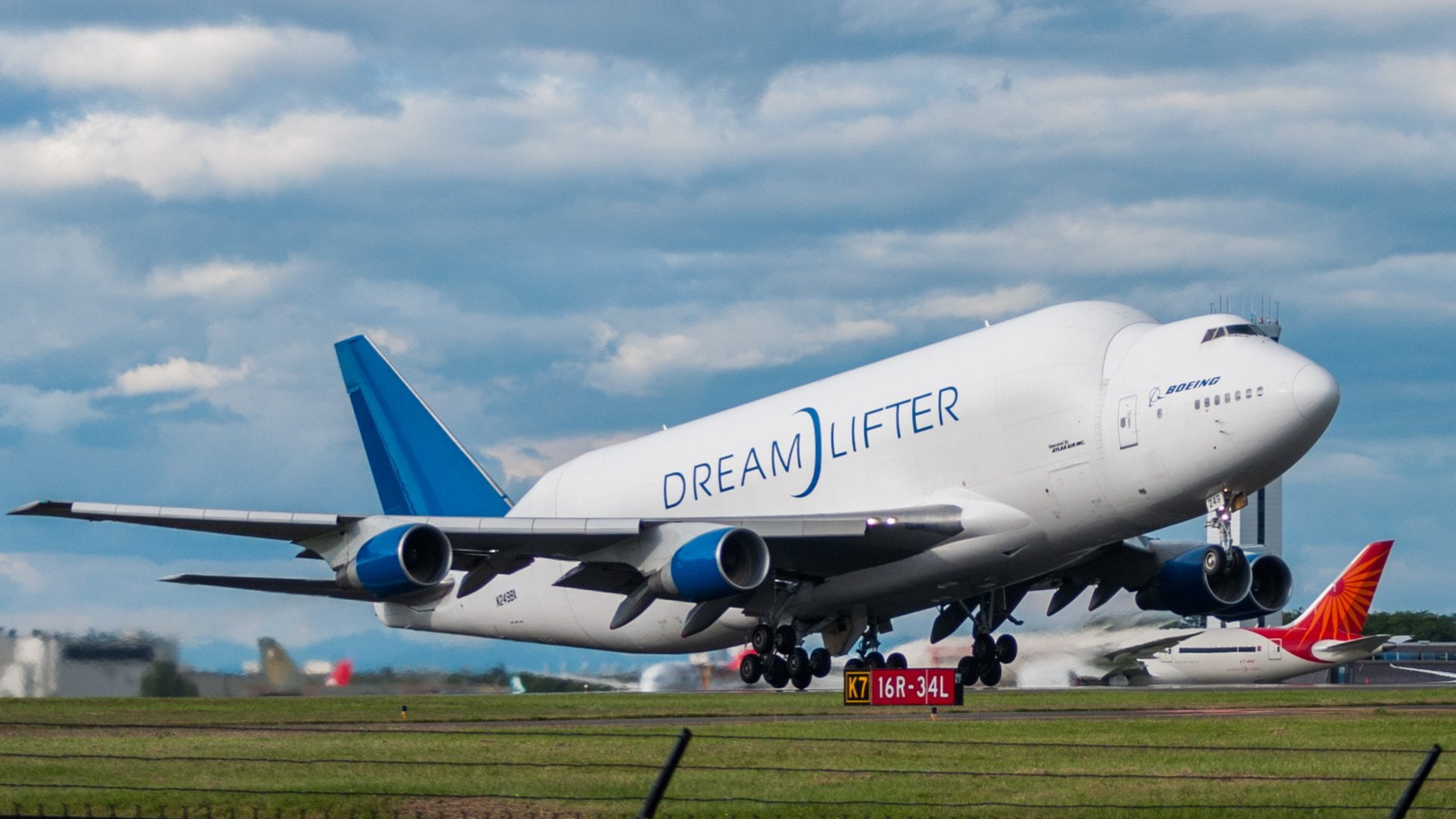 Boeing, Airplane, 747, Boeing 747 Dreamlifter, 1080P, Dreamlifter, Aircrafts, HD Wallpaper