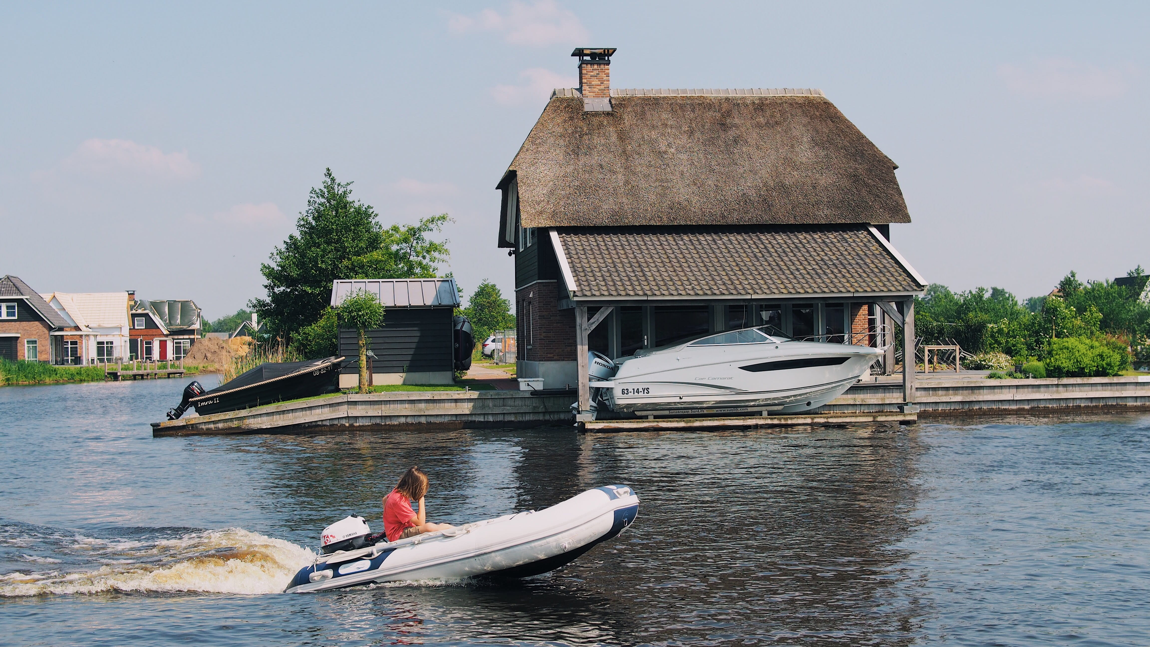 lake, leisure, building exterior, water, day, daylight, nautical vessel, travel, architecture, mode of transportation, watercraft, boat, inflatable, built structure, HD Wallpaper