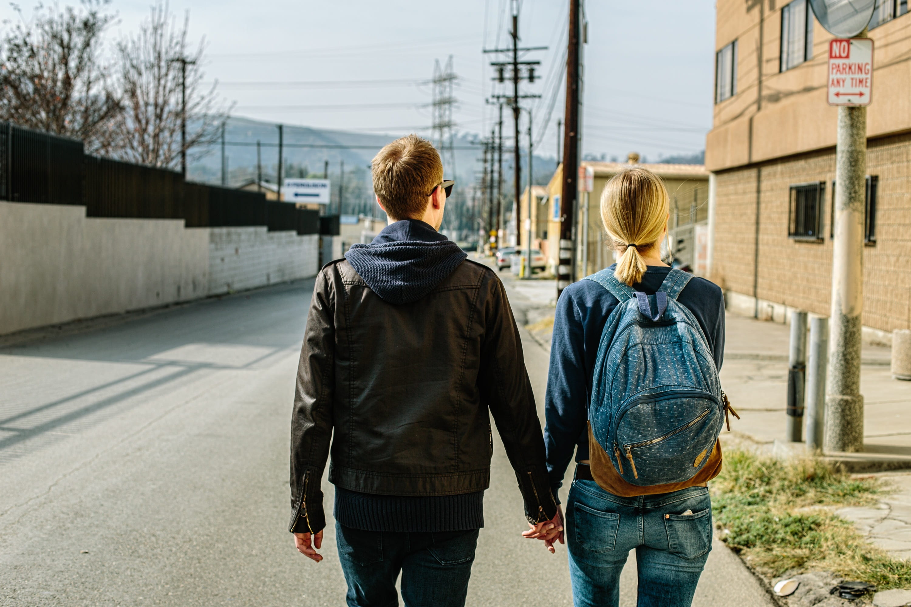 standing, positive emotion, road, couple - relationship, real people, walkway, two people, day, adult, casual clothing, three quarter length, transportation, HD Wallpaper
