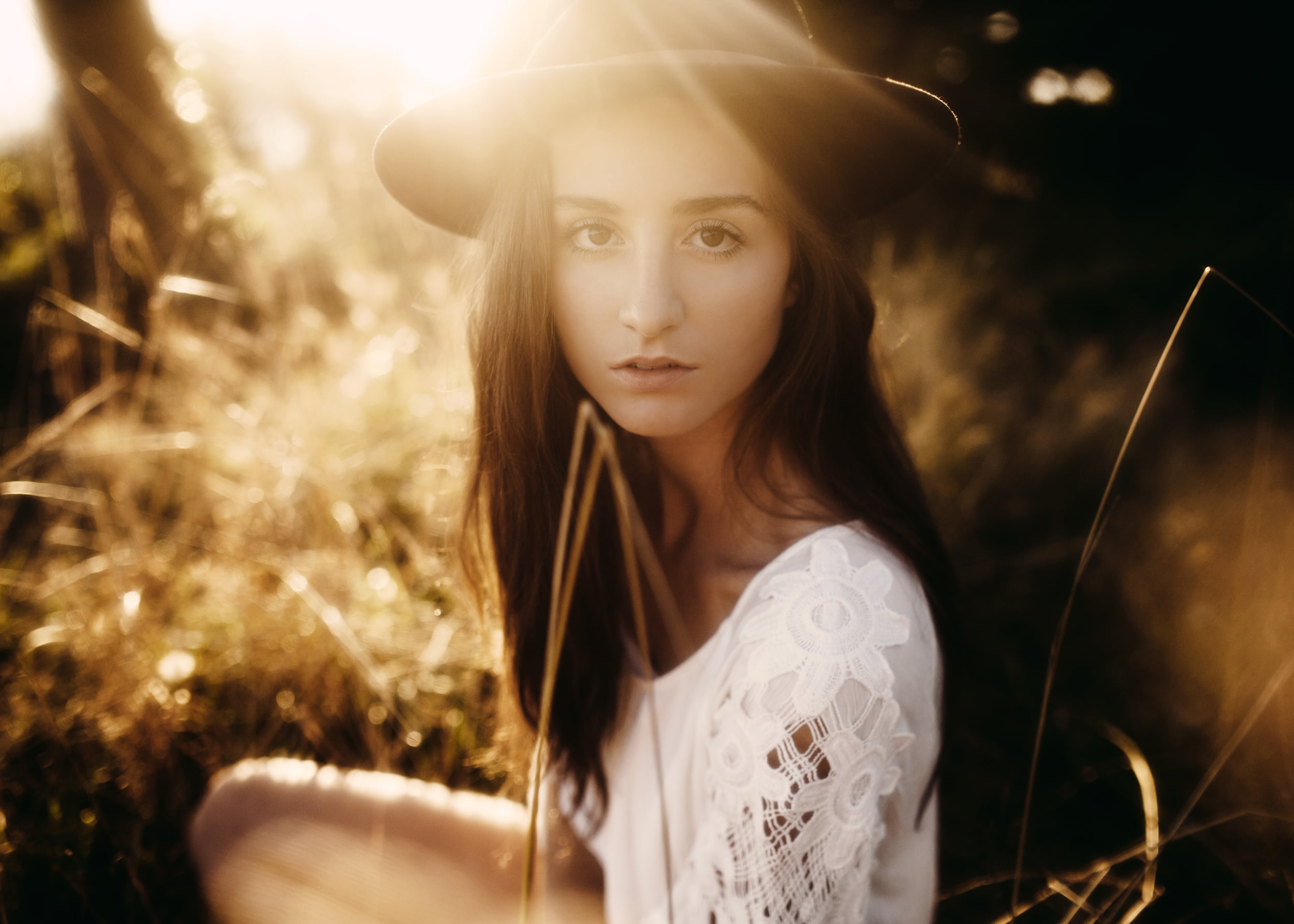 mike, fashion, nature, women, f/1.4, white, long, beautiful, lens flare, beauty, woman, bokeh, shirt, boho, 35mm, woman in white, outdoors, females, portrait, HD Wallpaper