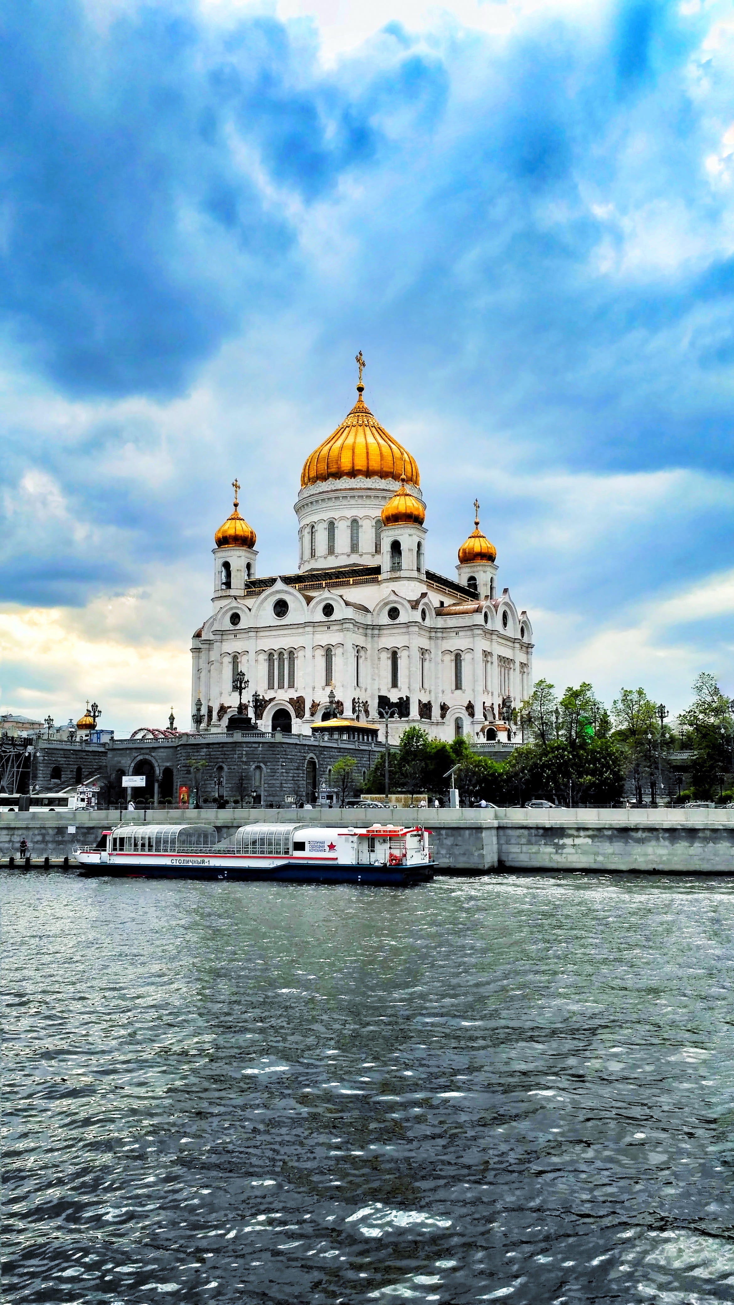 orthodoxy, waterfront, Cathedral, christ the savior cathedral, beautiful temples, Christ The Savior, outdoors, water, luxury, built structure, sky, no people, Phone HD Wallpaper
