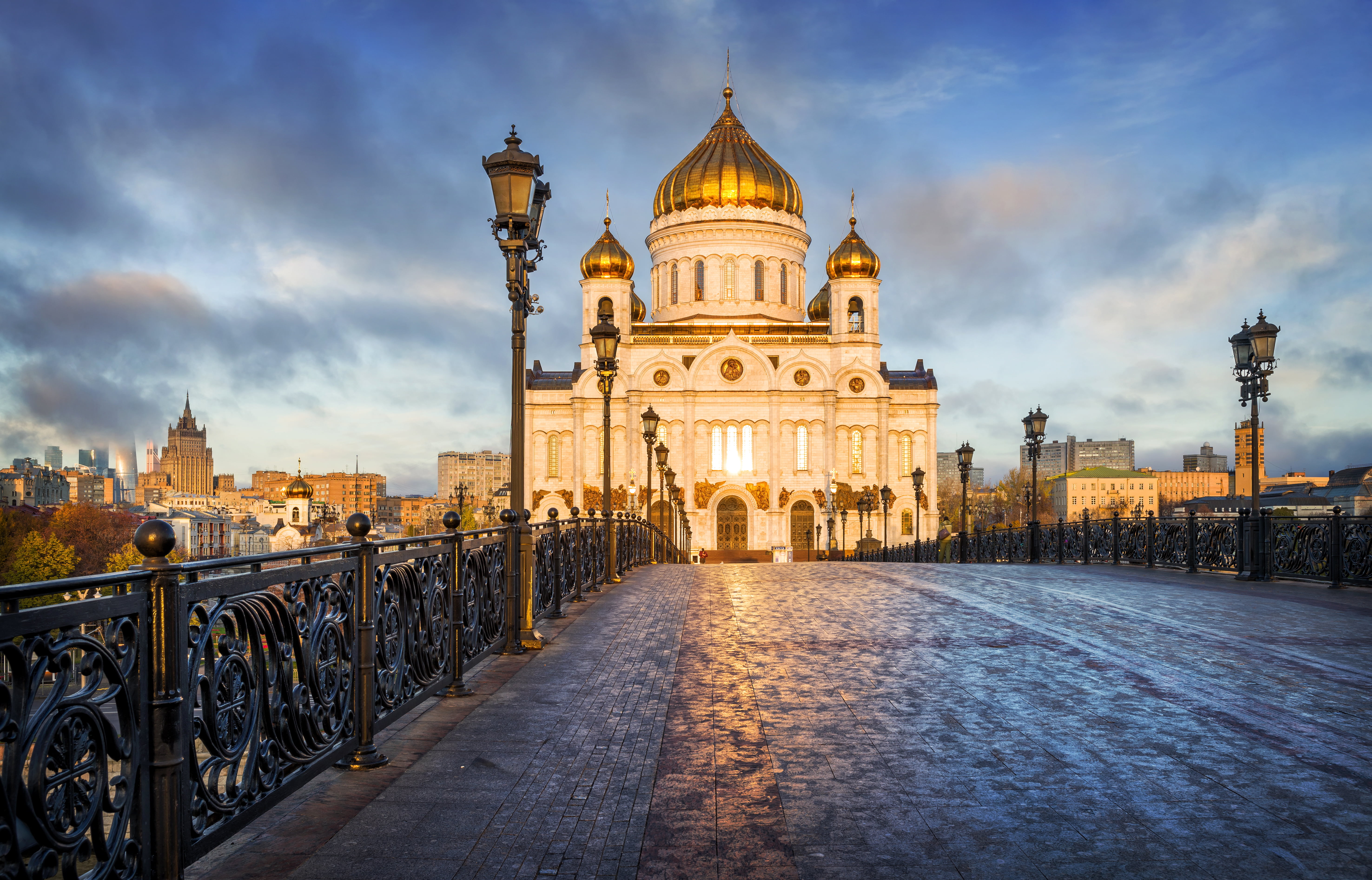 building exterior, city, travel destinations, sky, architecture, lights, the past, dome, The Patriarchal bridge, cloud - sky, direction, nature, tower, HD Wallpaper