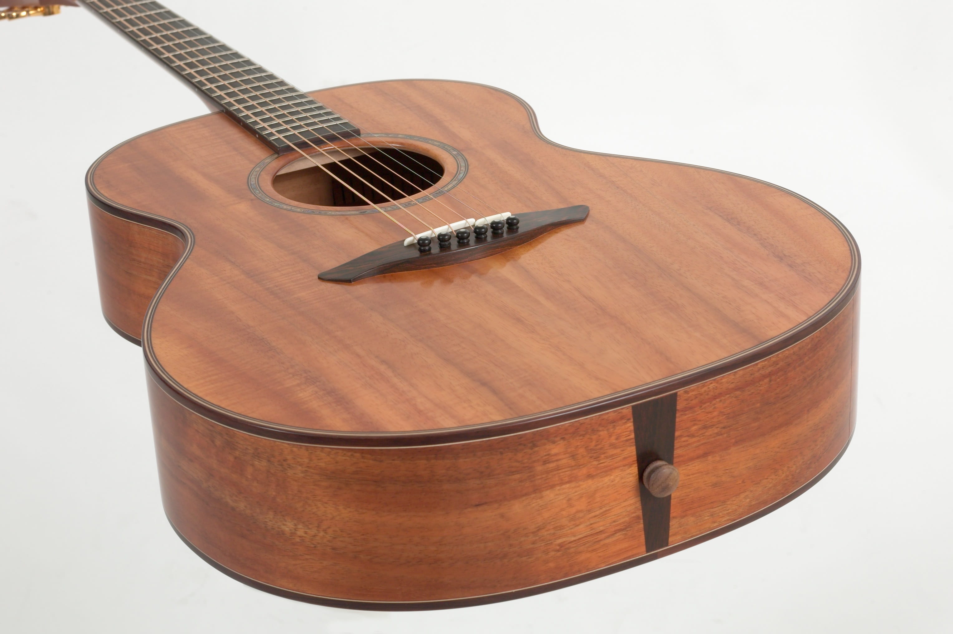 indoors, string, two objects, acoustic guitar, no people, wood - material, musical equipment, music, 2K, single object, musical instrument, white background, HD Wallpaper