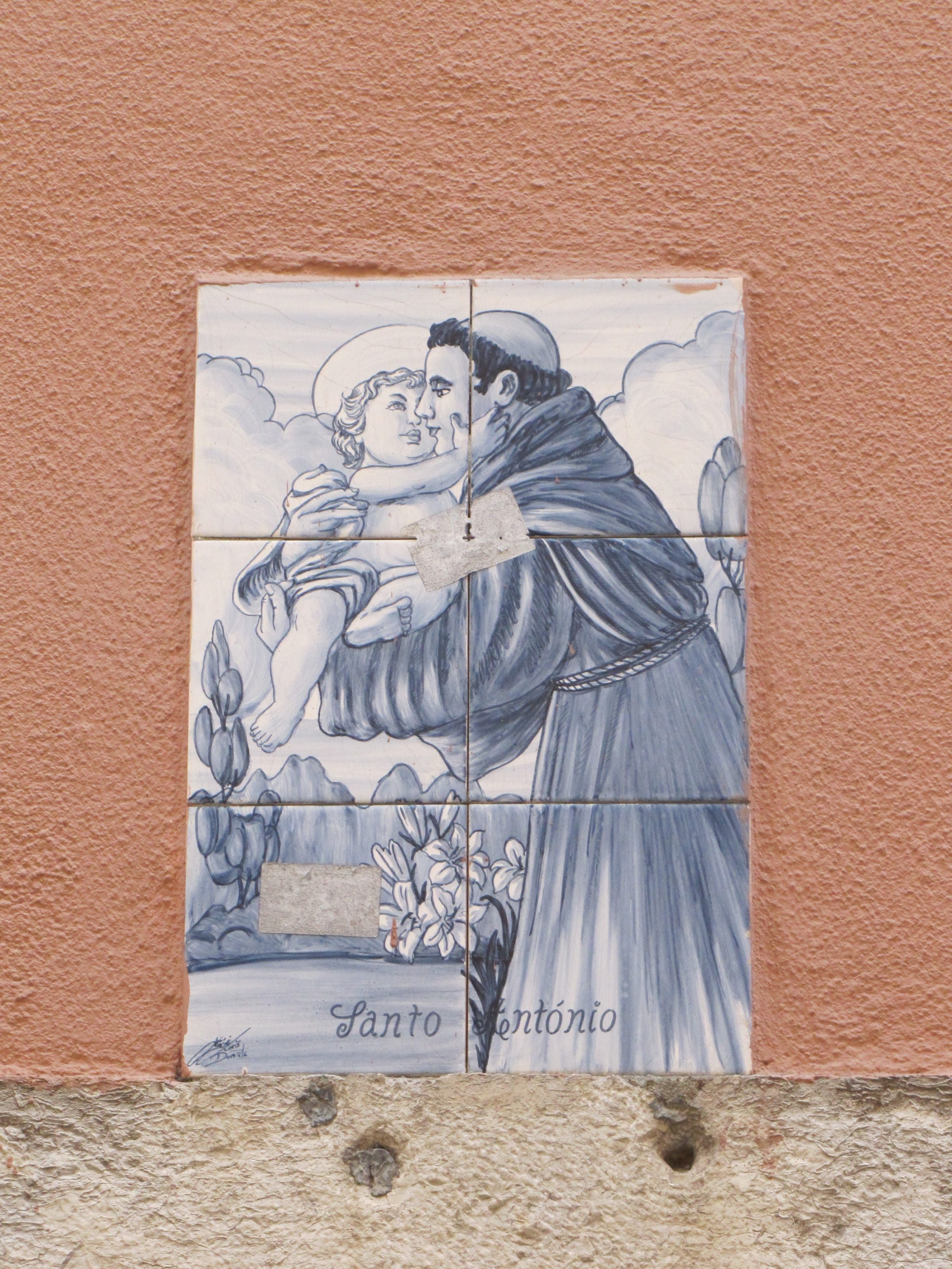 building, Tile, painting, representation, ceramics, human representation, male likeness, azulezhu, statue, mural, female likeness, creativity, 2K, Portugal, Phone HD Wallpaper