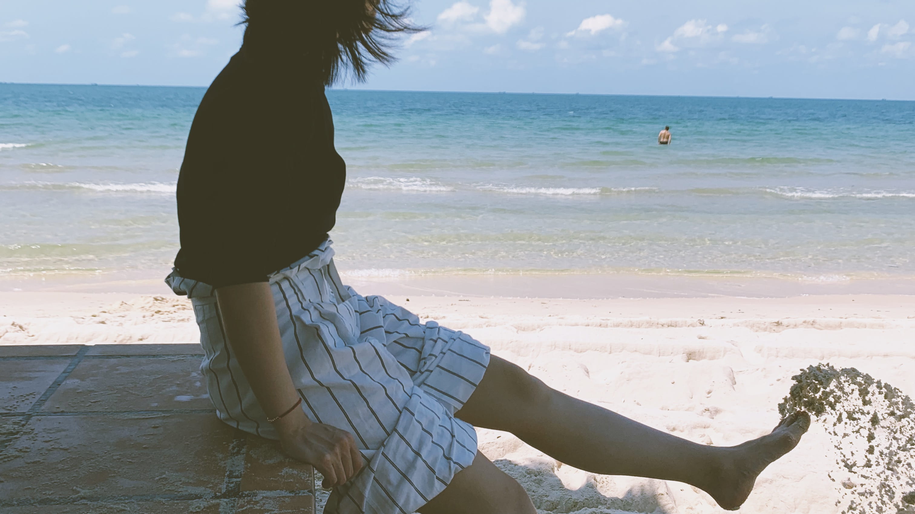 people, women, sky, apparel, 2 thnou st, shorts, human, one person, krong preah sihanouk, horizon, horizon over water, person, sunny, outdoors, sand, girl, HD Wallpaper
