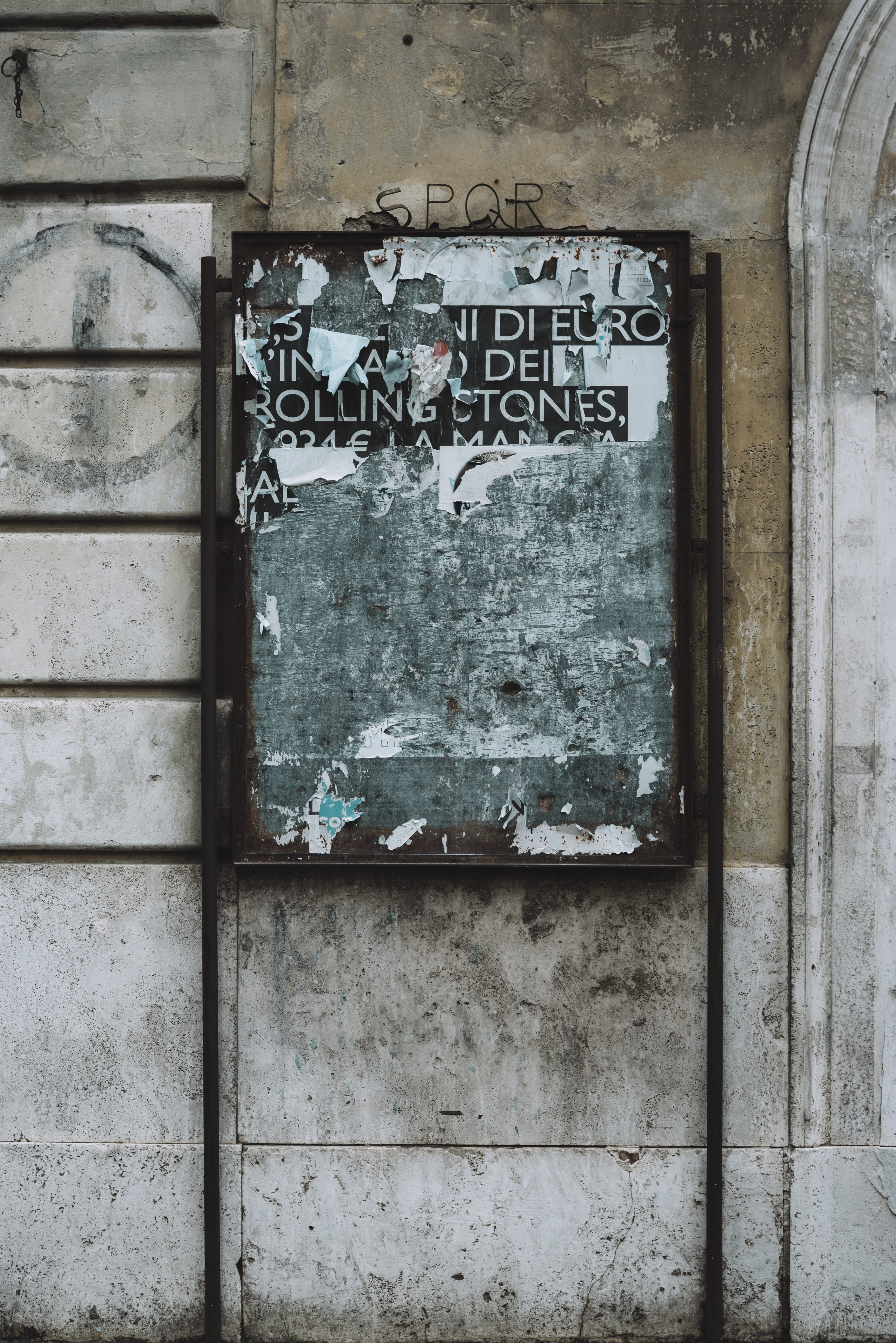 close-up, wall - building feature, building, advertising, no people, concrete, italy, weathered, outdoors, safety, full frame, abandoned, rough, spqr, focus, Phone HD Wallpaper
