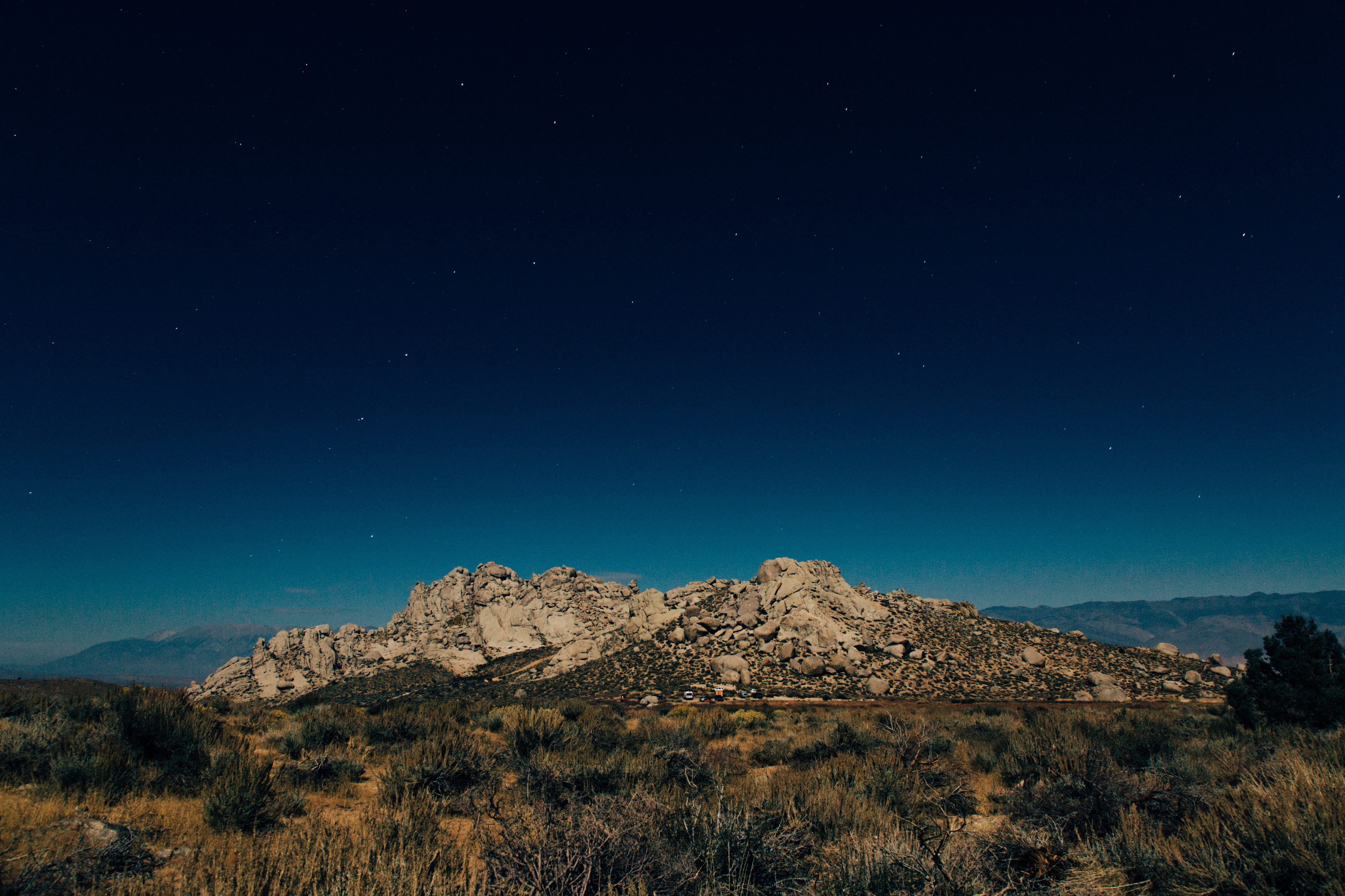 boulder, no people, buttermilk, mountain, night, landscape, 5K, sky, star, tranquility, environment, space, plant, travel destinations, beauty in nature, HD Wallpaper