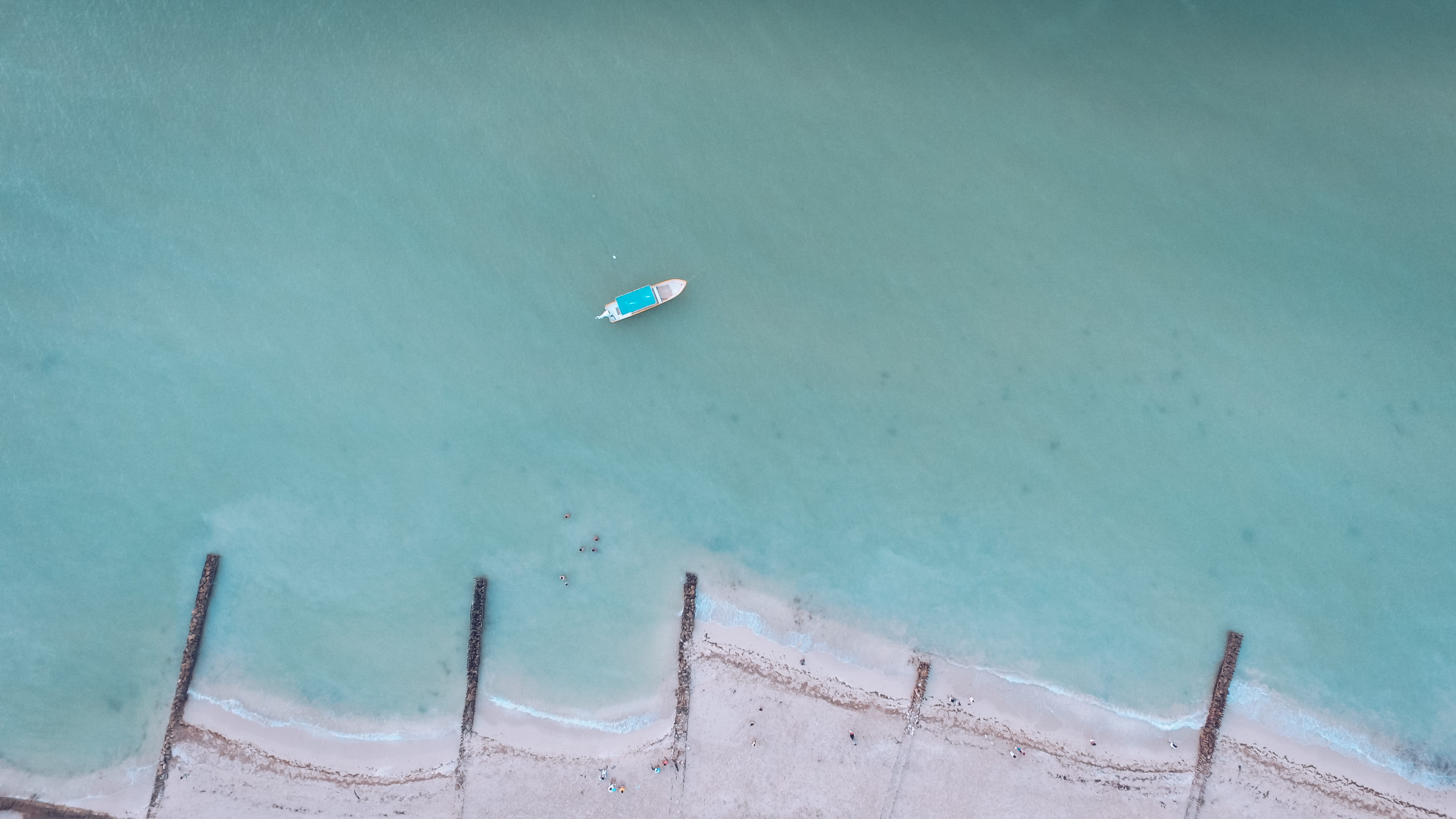 tropical Climate, vacations, sand, tourist Resort, sport, island, 4K, water, idyllic, outdoors, nautical Vessel, travel, nature, white, tourism, blue, HD Wallpaper