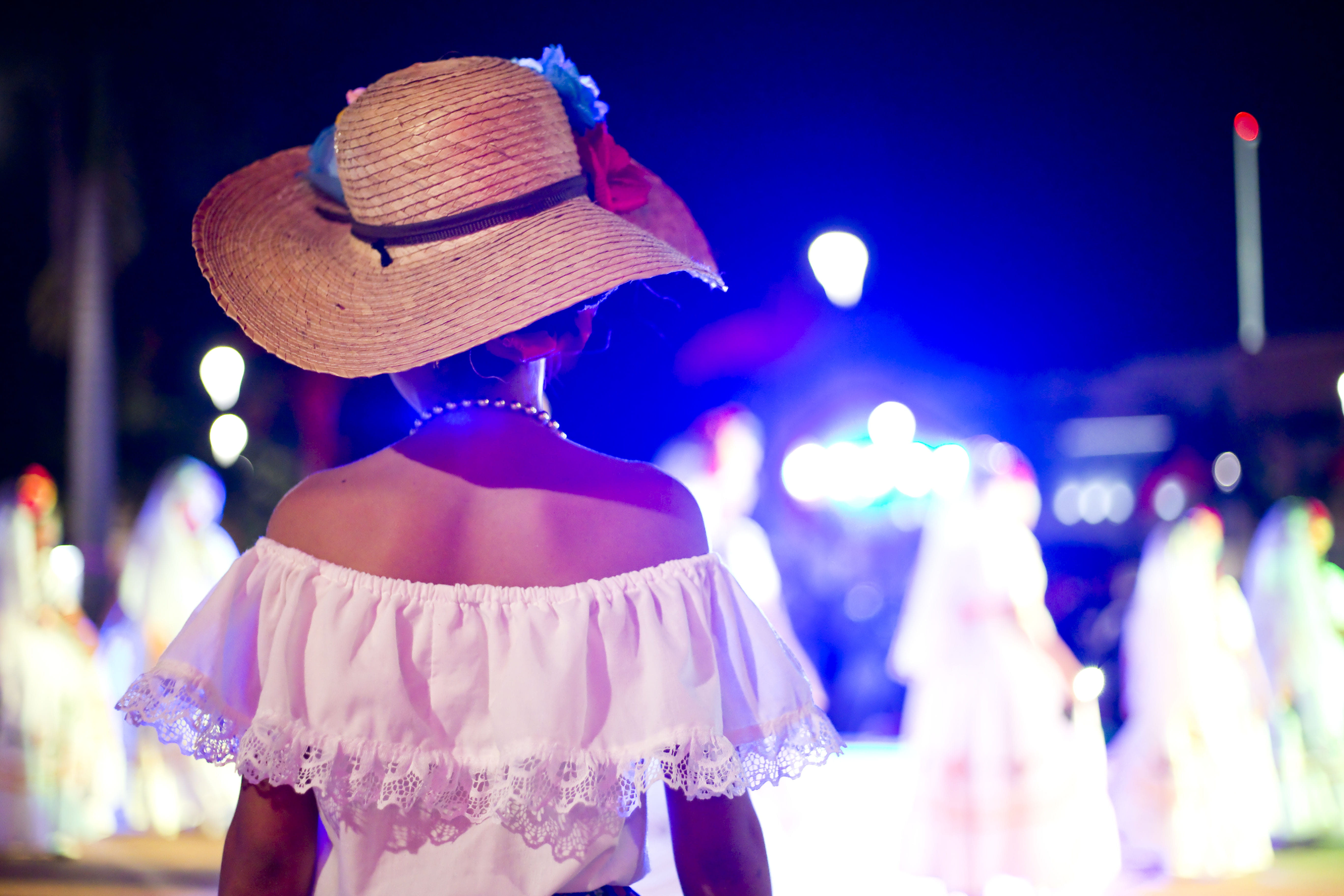 dia de los muertos, festival, day of the dead, mexico, real people, arts culture and entertainment, adult, nightlife, women, hairstyle, focus on foreground, HD Wallpaper