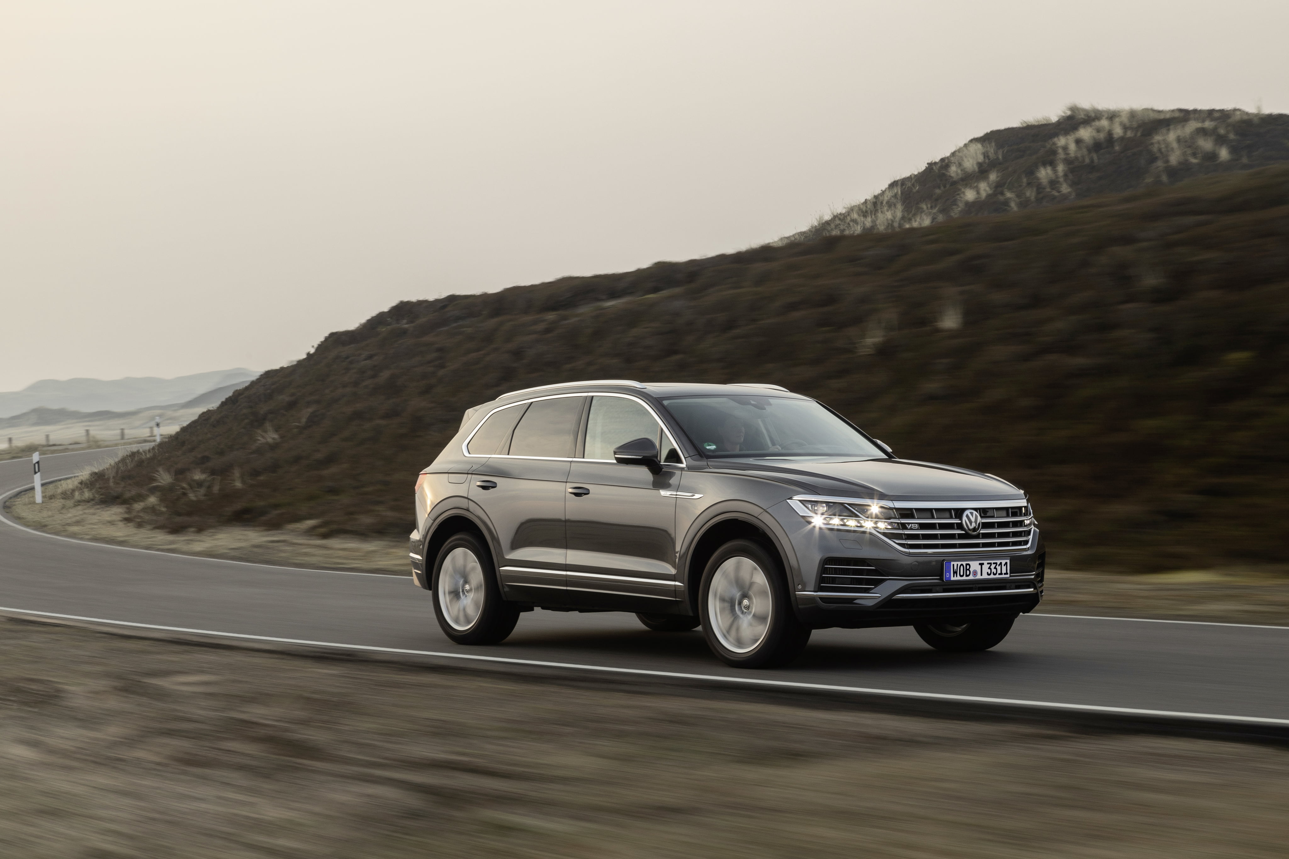 4K, SUV, Volkswagen, Silver Car, Volkswagen Touareg, Luxury Car, Car, Vehicle, HD Wallpaper