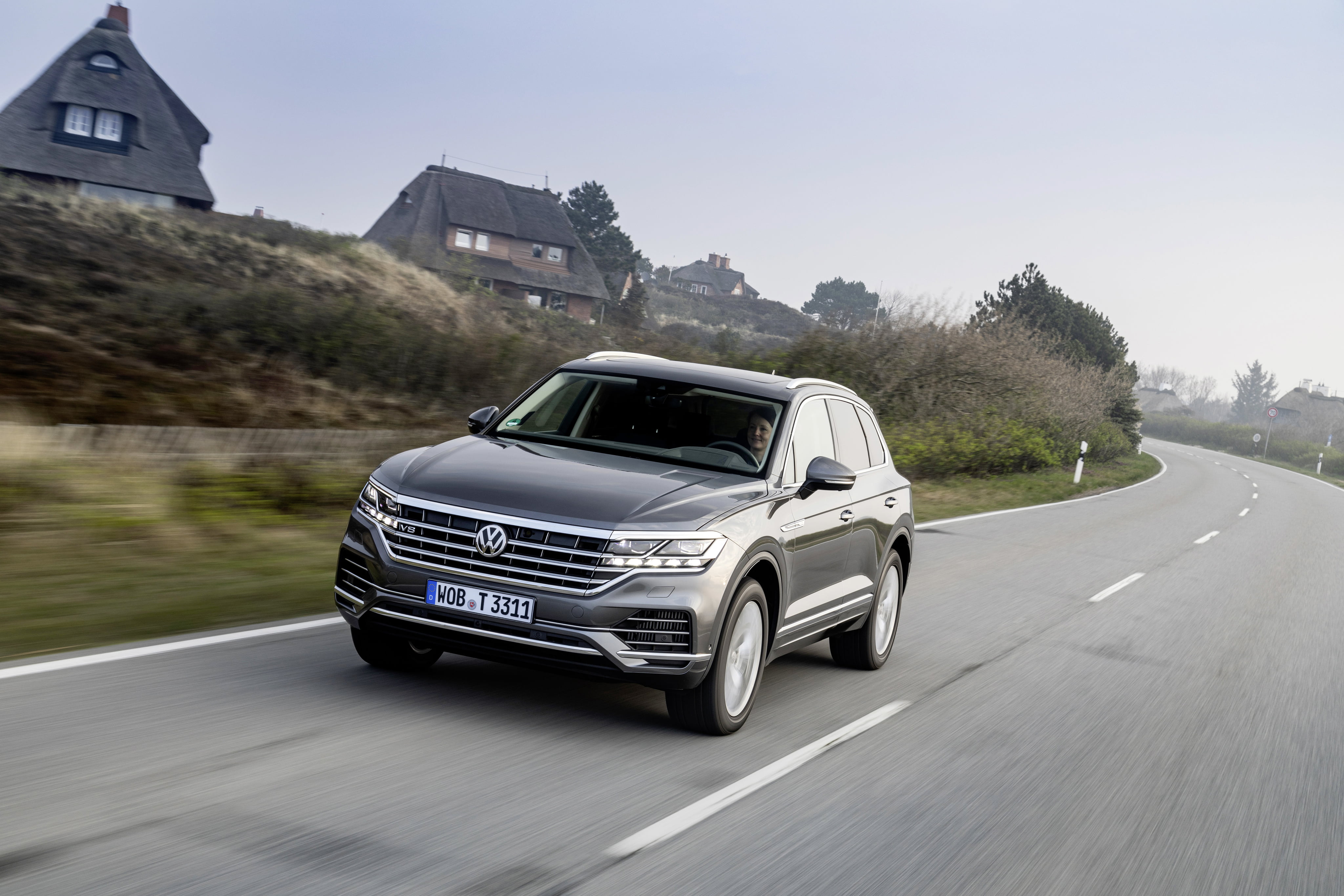 Silver Car, Vehicle, SUV, Volkswagen Touareg, 4K, Volkswagen, Luxury Car, Car, HD Wallpaper