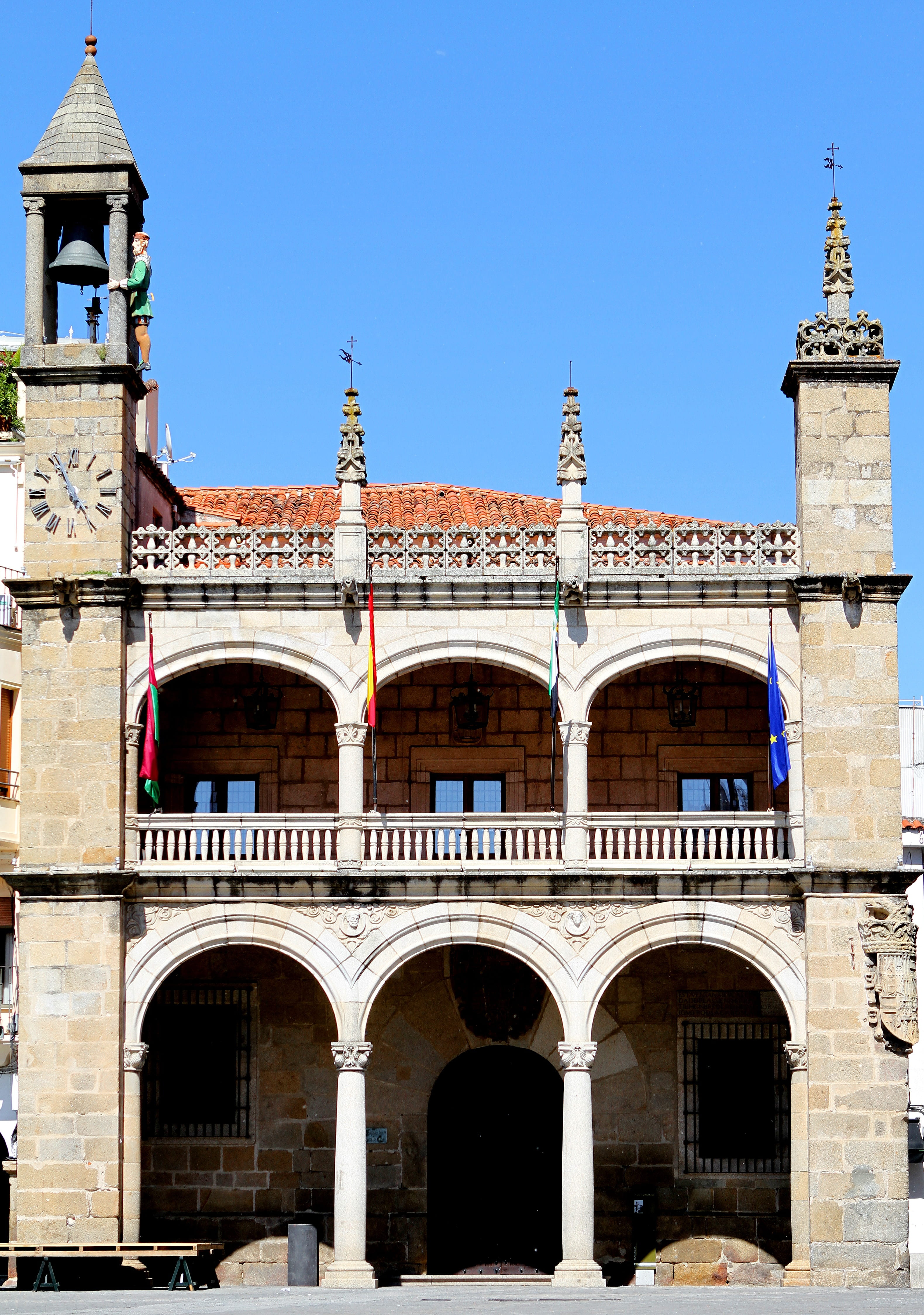 europe, stonework, 4K, plasencia spain, city, architecture, tourism, place of worship, porch, travel, built structure, nature, clock, town square, extremadura, Phone HD Wallpaper