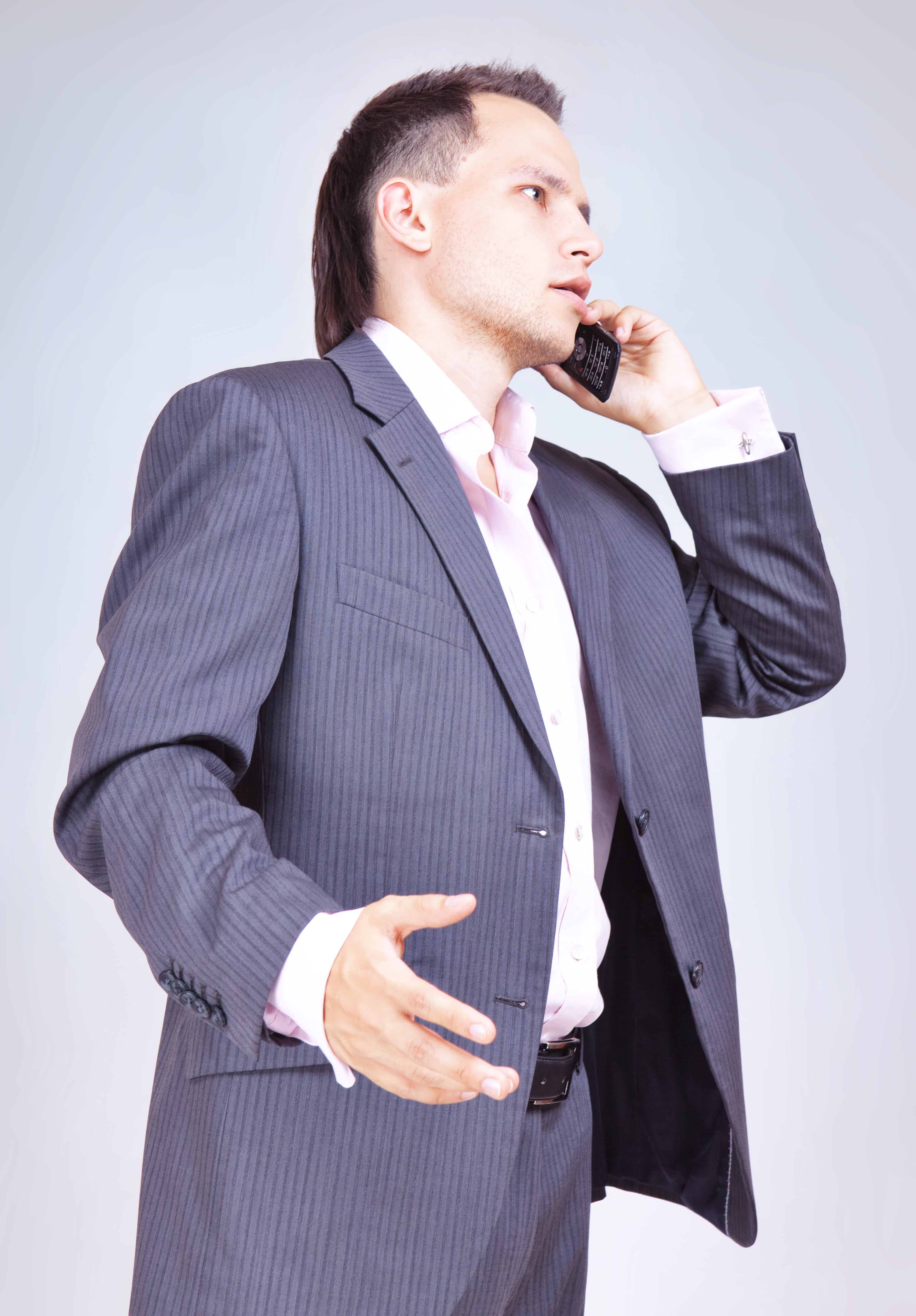 holding, menswear, business person, males, one, suit, boss, one person, young men, job, shot, professional occupation, human, well-dressed, occupation, Phone HD Wallpaper