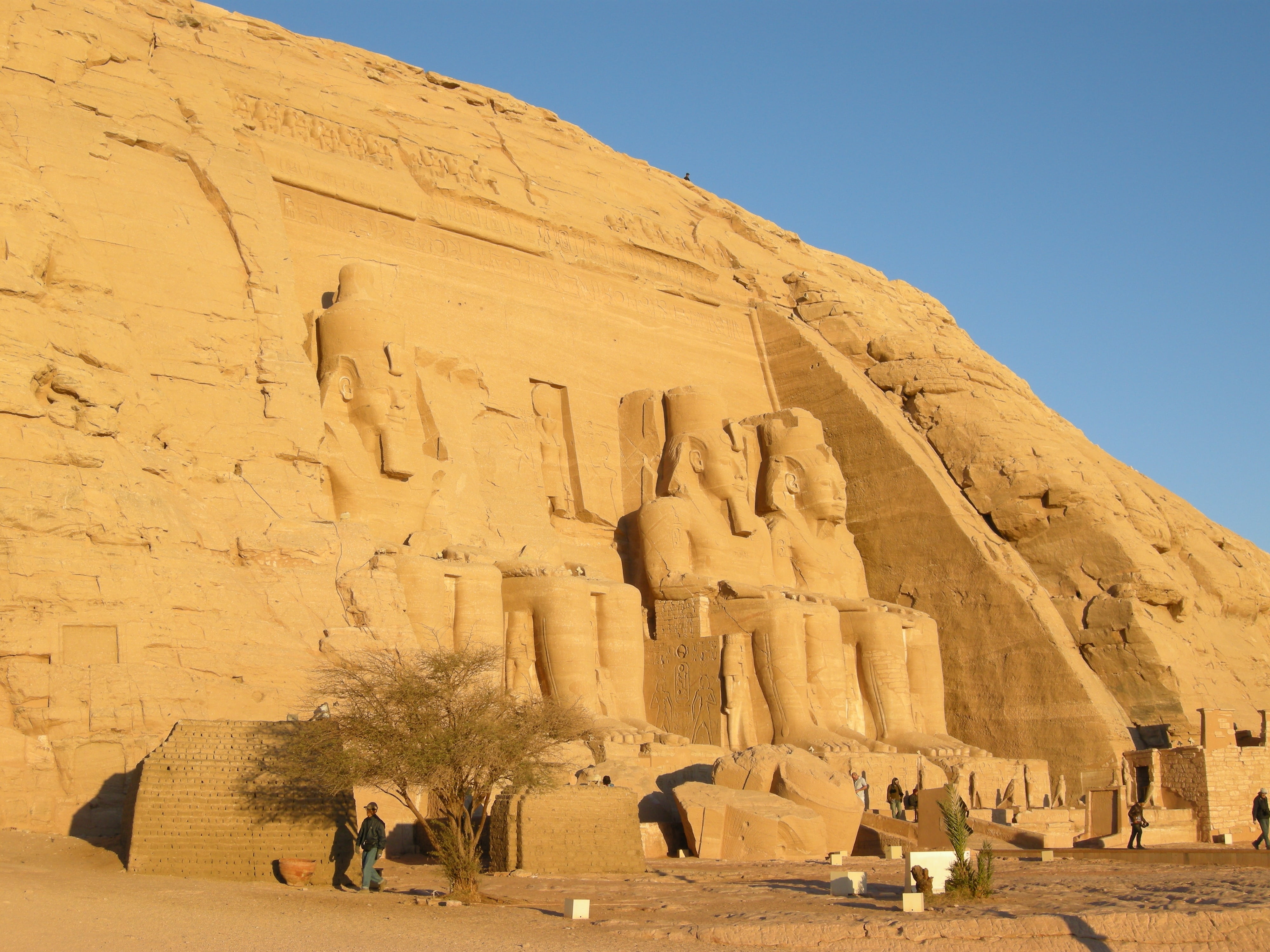 architecture, 4K, desert, ancient civilization, the past, travel, ancient, clear sky, abu simbel, archaeology, built structure, art and craft, travel destinations, HD Wallpaper