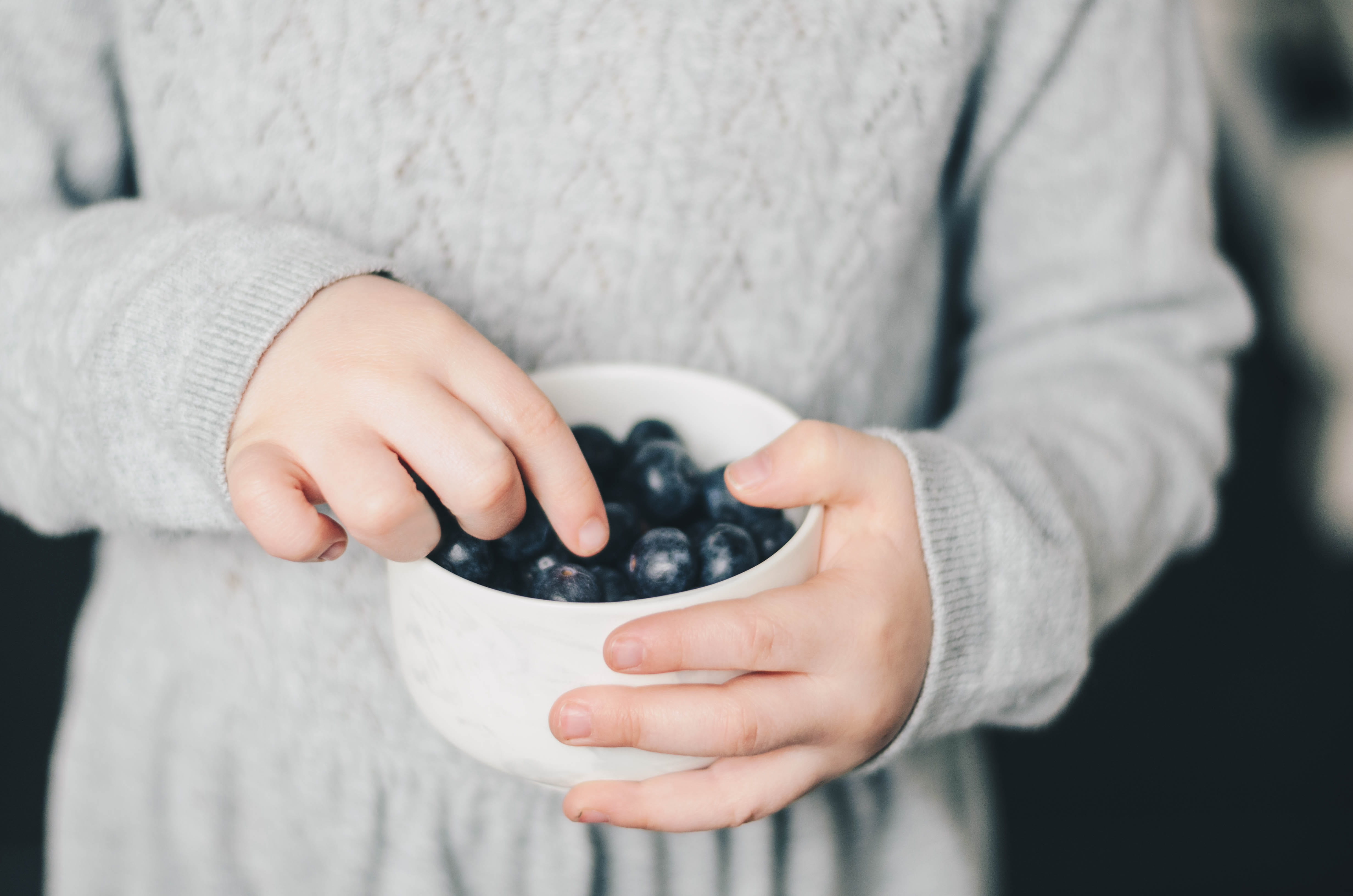 food and drink, human, food, human body part, eat, blueberries, casual clothing, human hand, focus on foreground, 4K, close-up, fruit, one person, belgium, HD Wallpaper