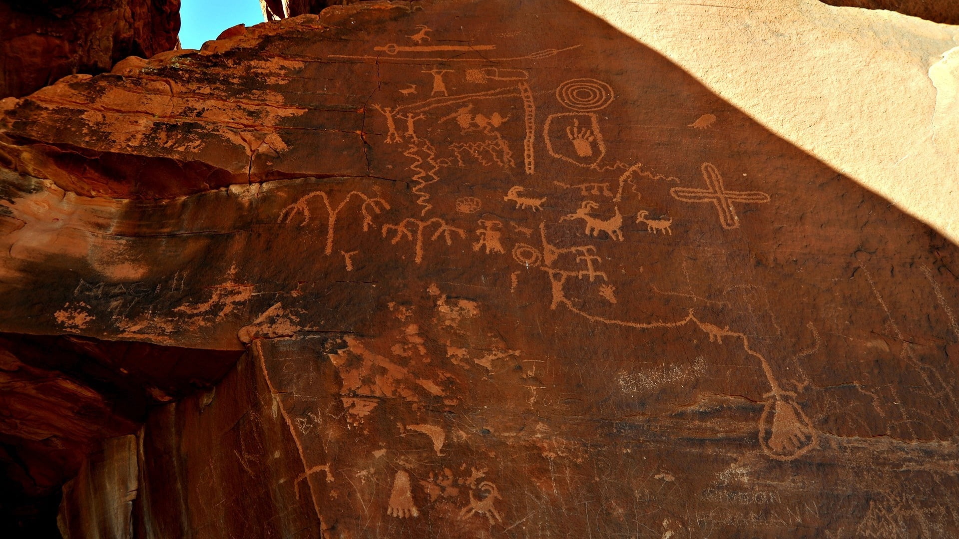ruined, stone - Object, travel Destinations, the Past, wall, rock - Object, low angle view, hieroglyphs, human representation, spirituality, travel Locations, HD Wallpaper