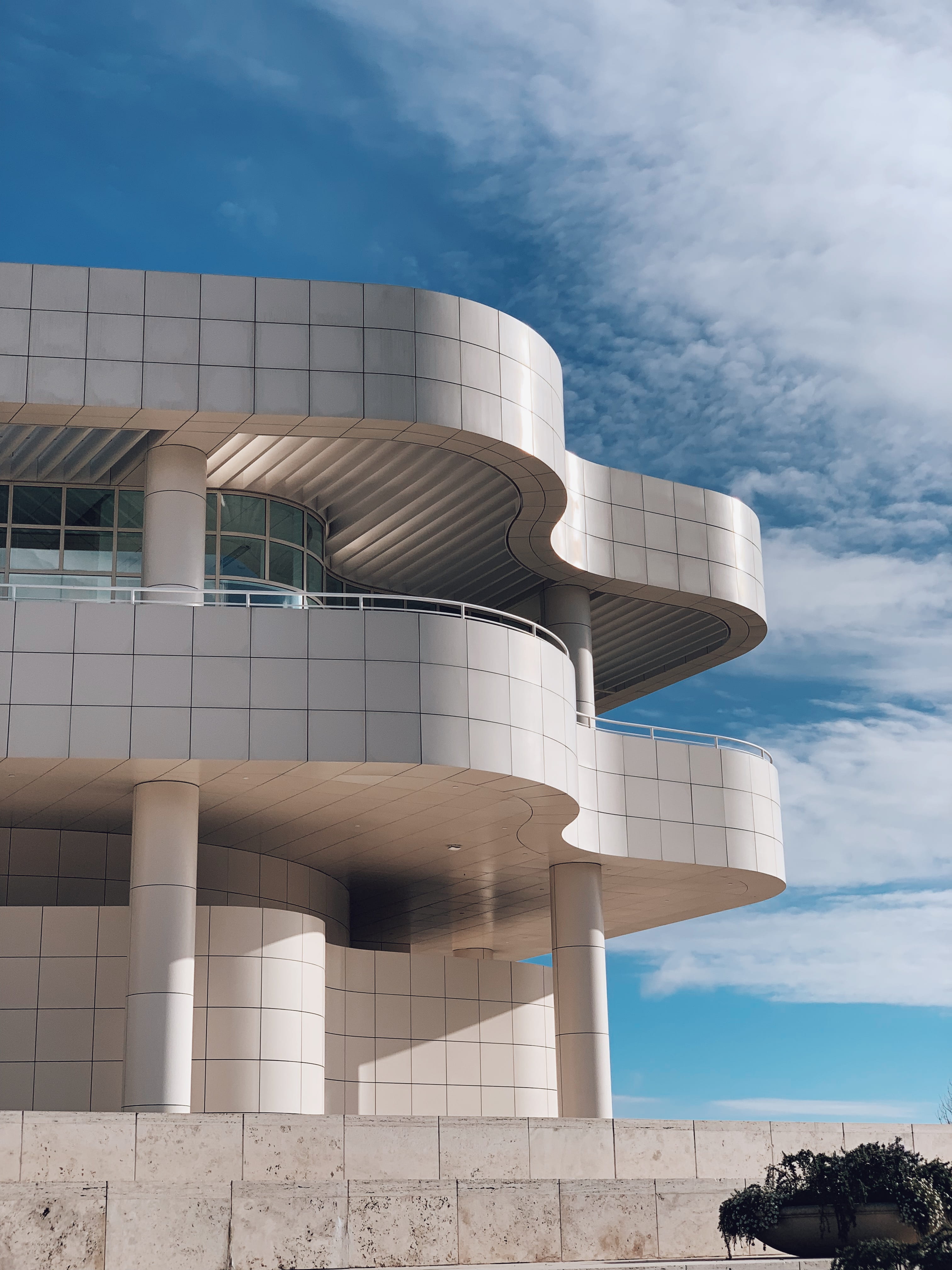 reflection, high rise, getty, low angle view, office building exterior, sky, countryside, tower, cloud - sky, column, outdoors, convention center, town, Phone HD Wallpaper