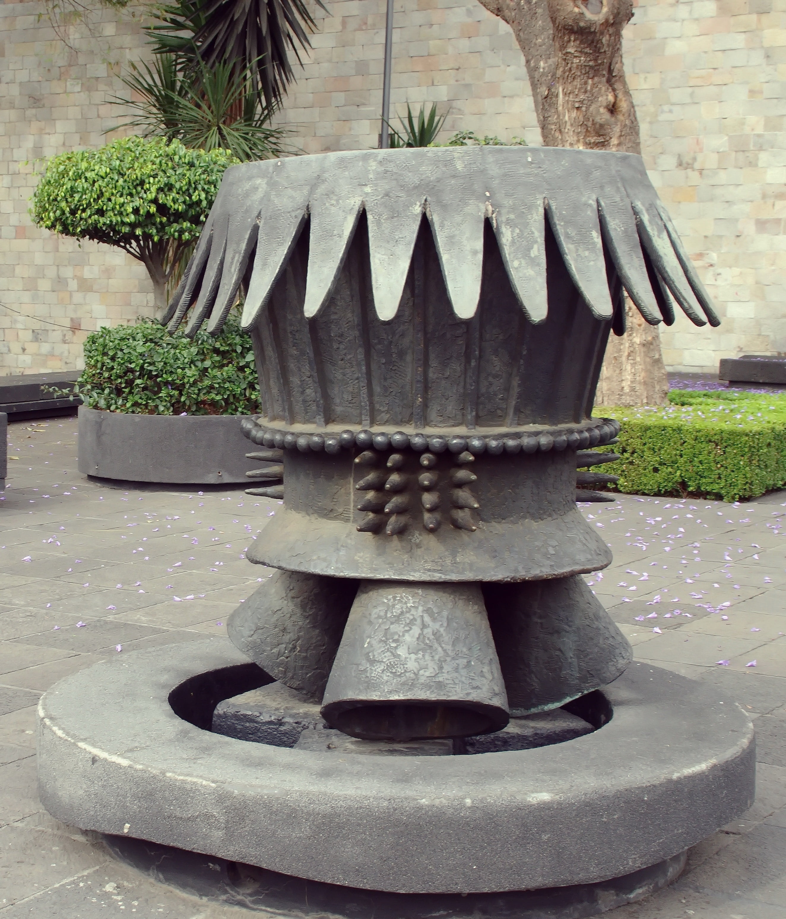 close-up, 2K, built structure, mexico, well, plant, no people, architecture, focus on foreground, art and craft, park - man made space, religion, front or back yard, Phone HD Wallpaper