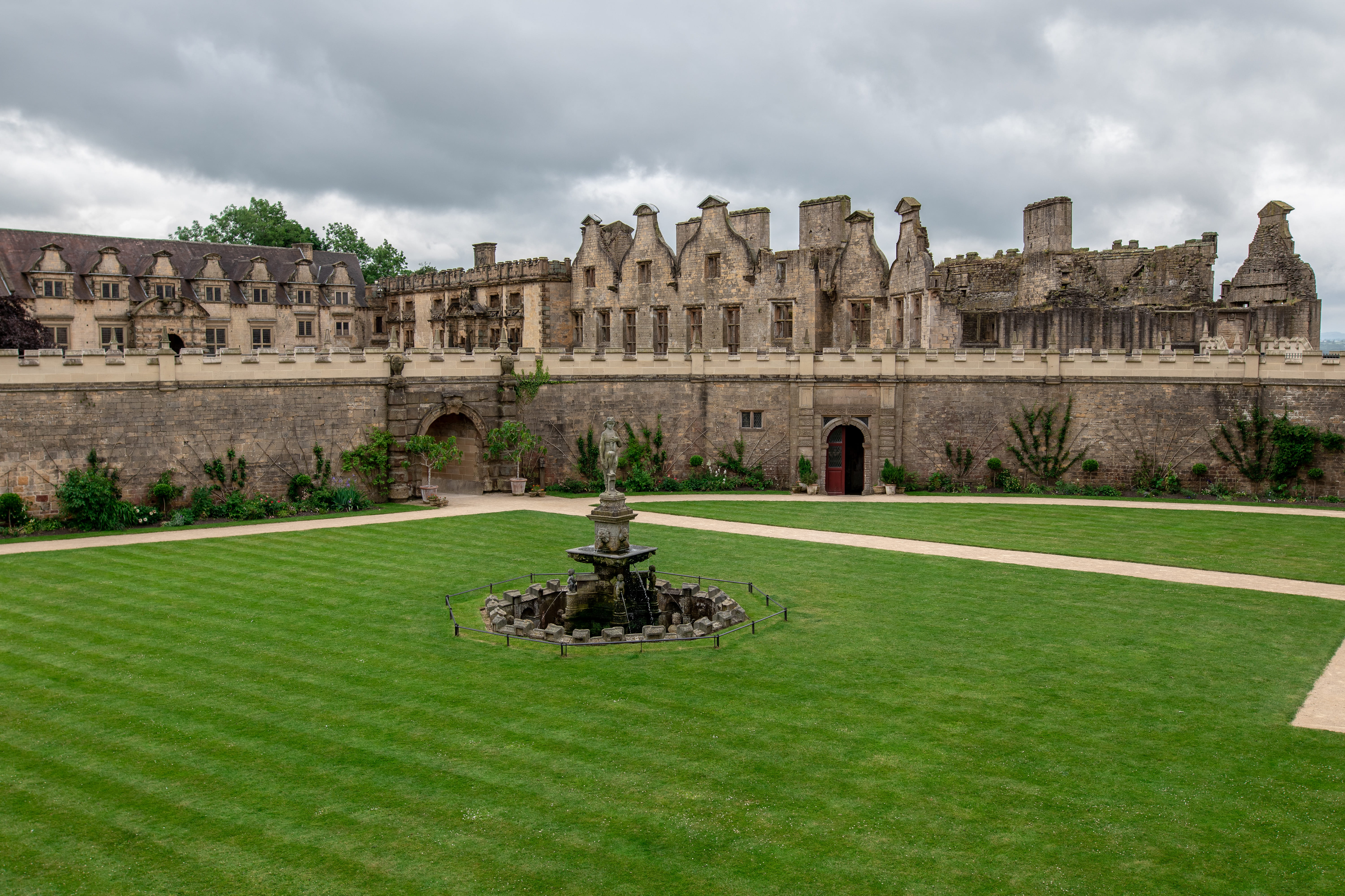 travel, ancient civilization, clouds, garden, sky, no people, ruined, old, city, plant, ruins, green color, day, castle, history, english history, outdoors, HD Wallpaper