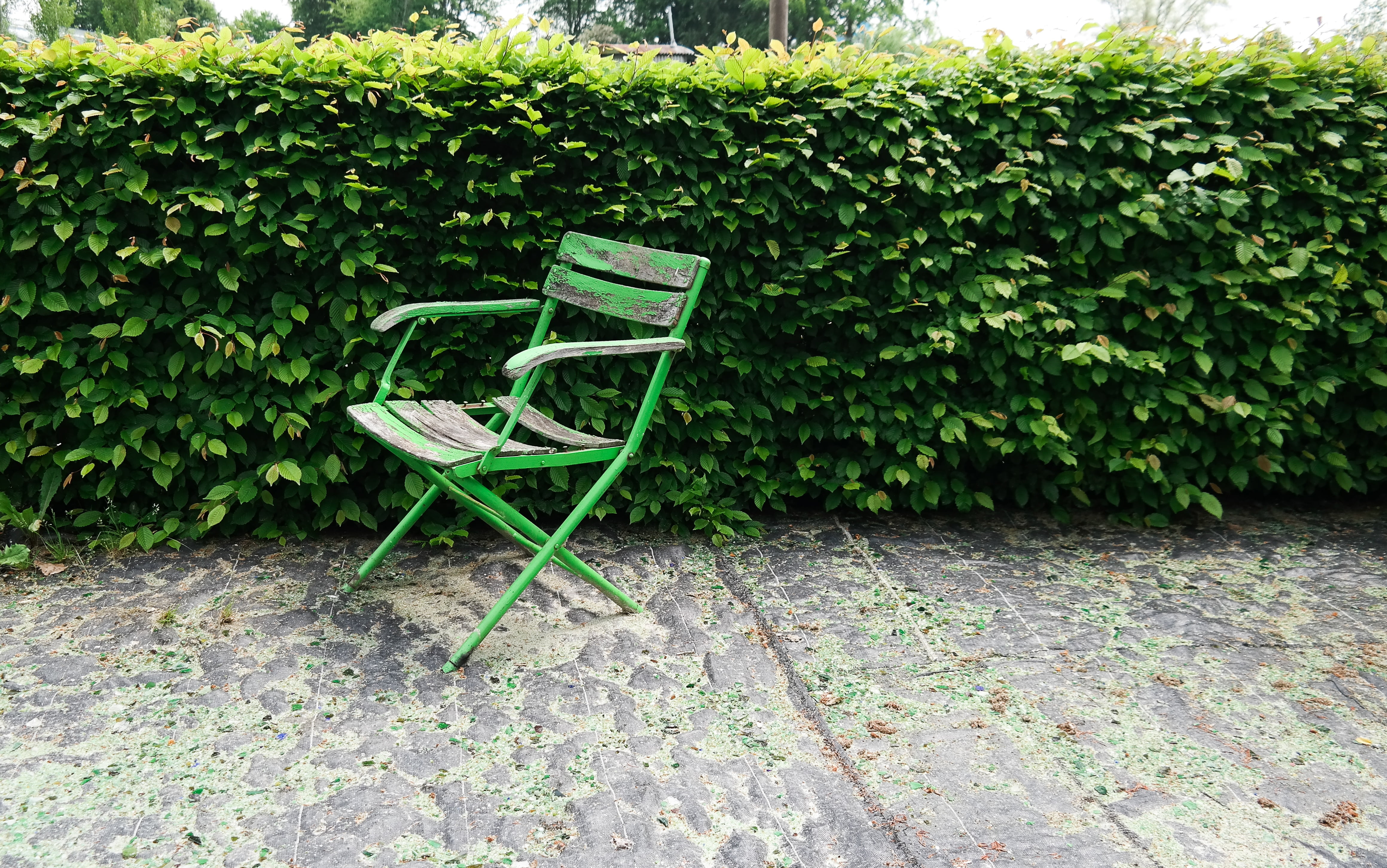 high angle view, garden furniture, chairs, no people, empty, growth, paving stone, garden chair, day, chair, recovery, footpath, table, plant part, cozy, HD Wallpaper