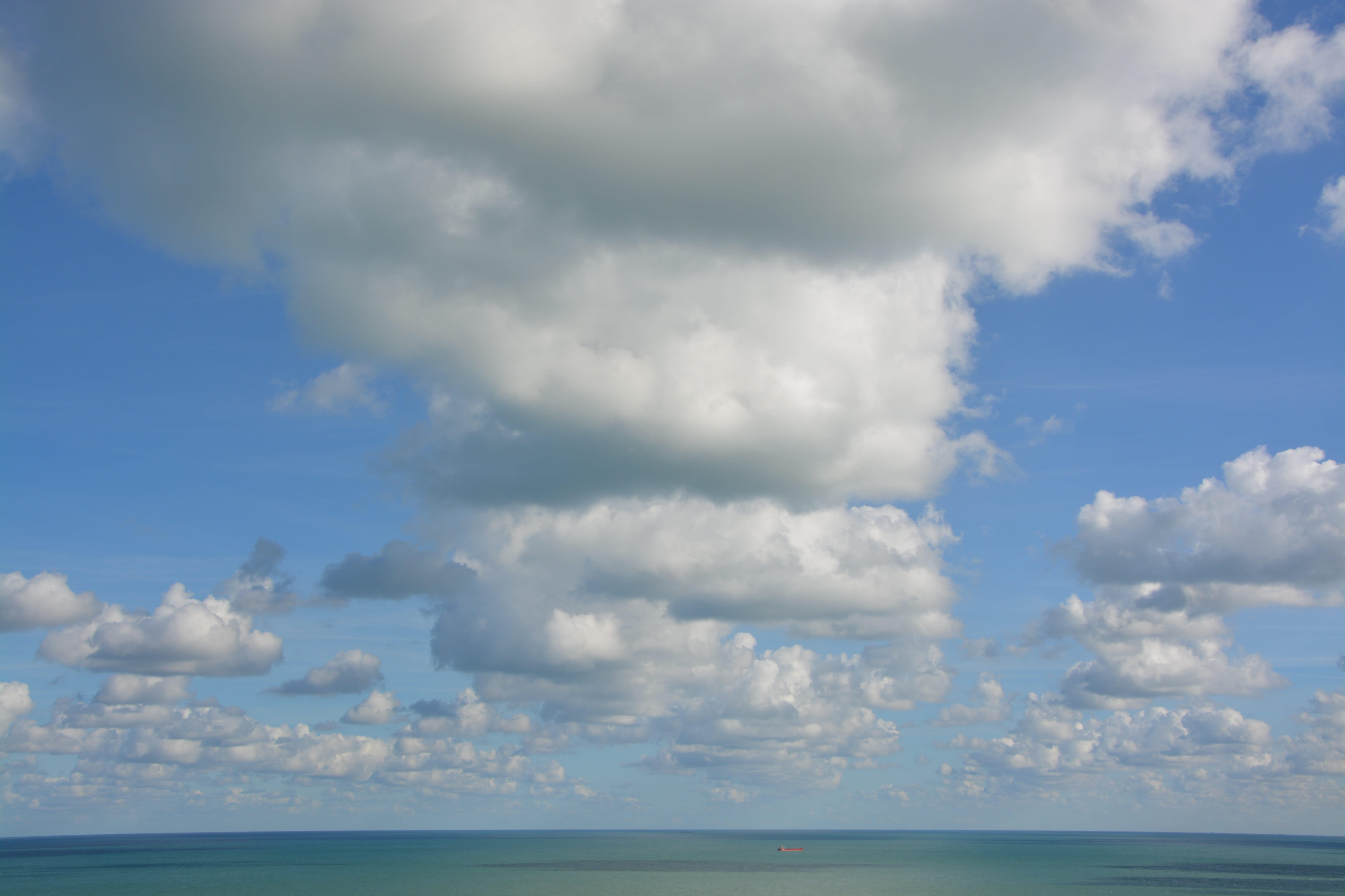 horizon, cloud - sky, cirro-stratus, blue, non-urban scene, white, altocumulus, sky, outdoors, nature, 5K, cloud, idyllic, tranquil scene, water, cirro-cumulus, HD Wallpaper