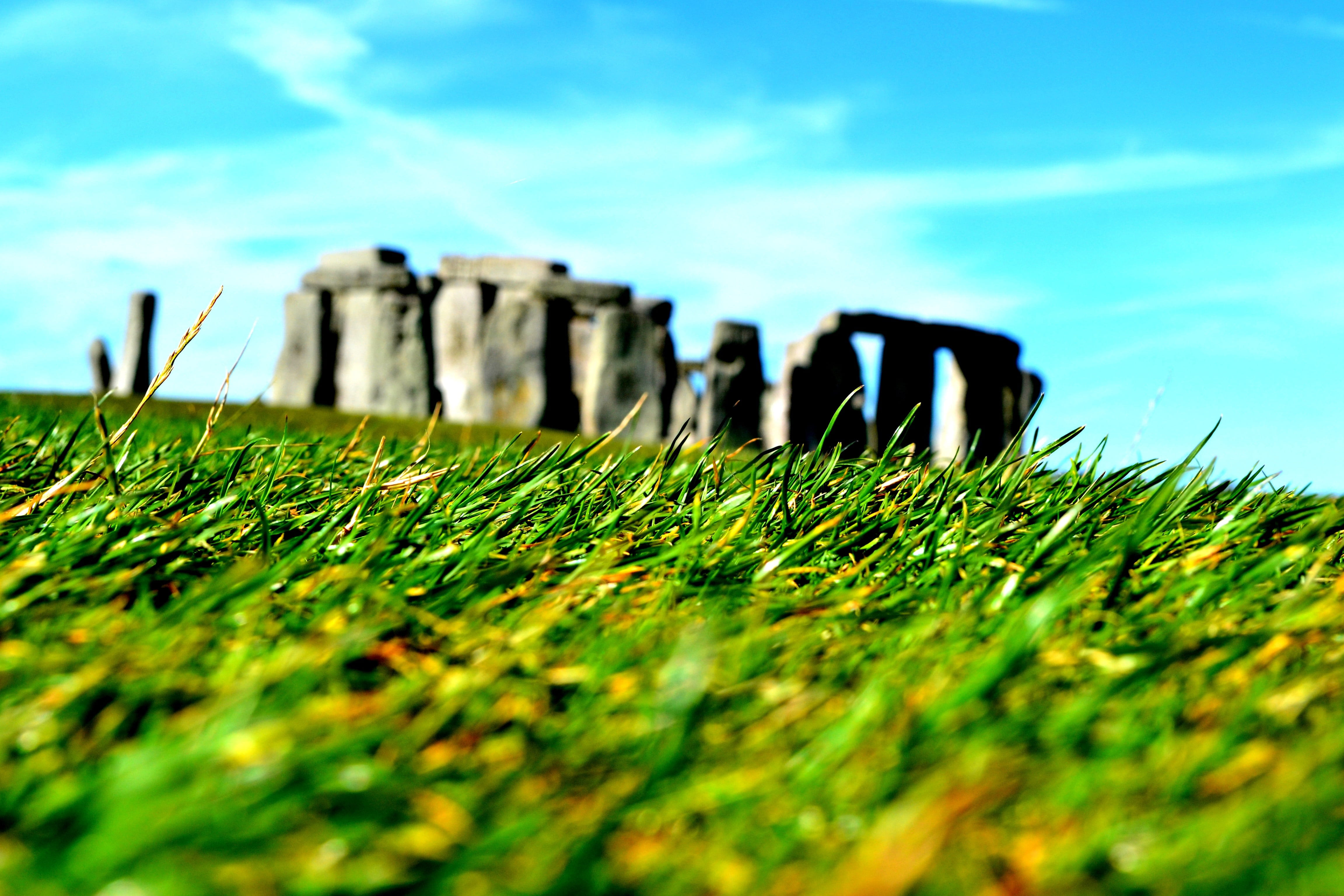 architecture, the stones, land, stonehenge, rock, plant, field, outdoors, no people, growth, built structure, sunlight, holidays, grass, green color, rocks, HD Wallpaper