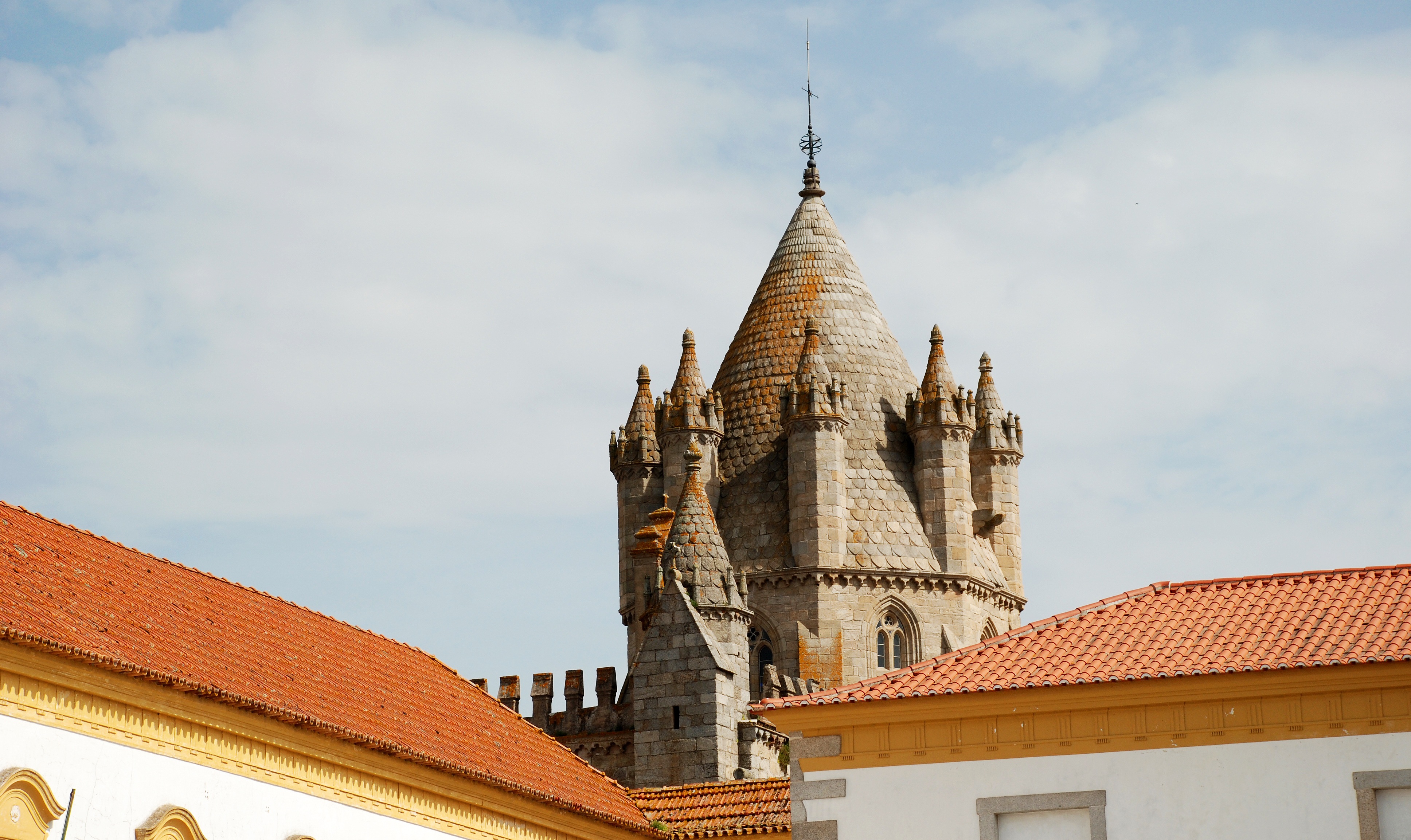 cloud - sky, portugal, the past, tower, day, place of worship, belief, building exterior, architecture, travel, history, travel destinations, low angle view, HD Wallpaper