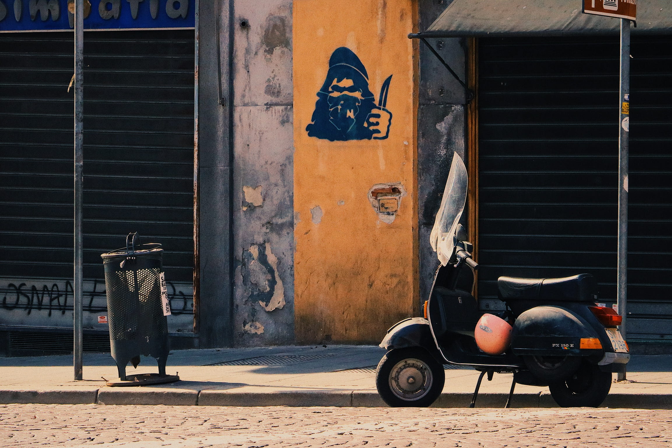 building exterior, entrance, architecture, scooter, people, building, italy, 1080P, sunlight, real people, men, transportation, day, city, land vehicle, HD Wallpaper