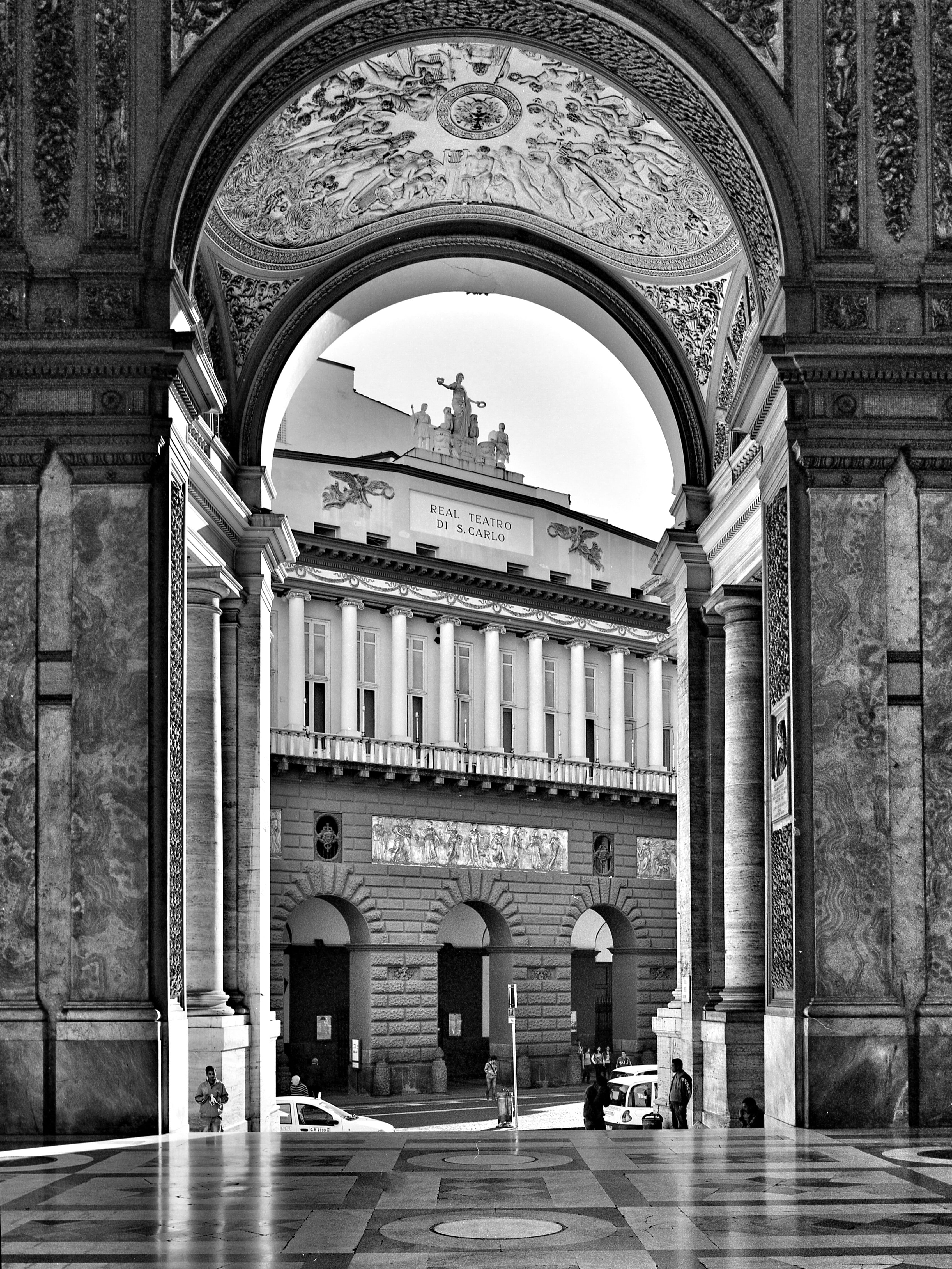 outdoors, city, travel destinations, travel, arched, arch, arc, incidental people, architecture, building, ornate, gallery, real people, history, teatro, Phone HD Wallpaper
