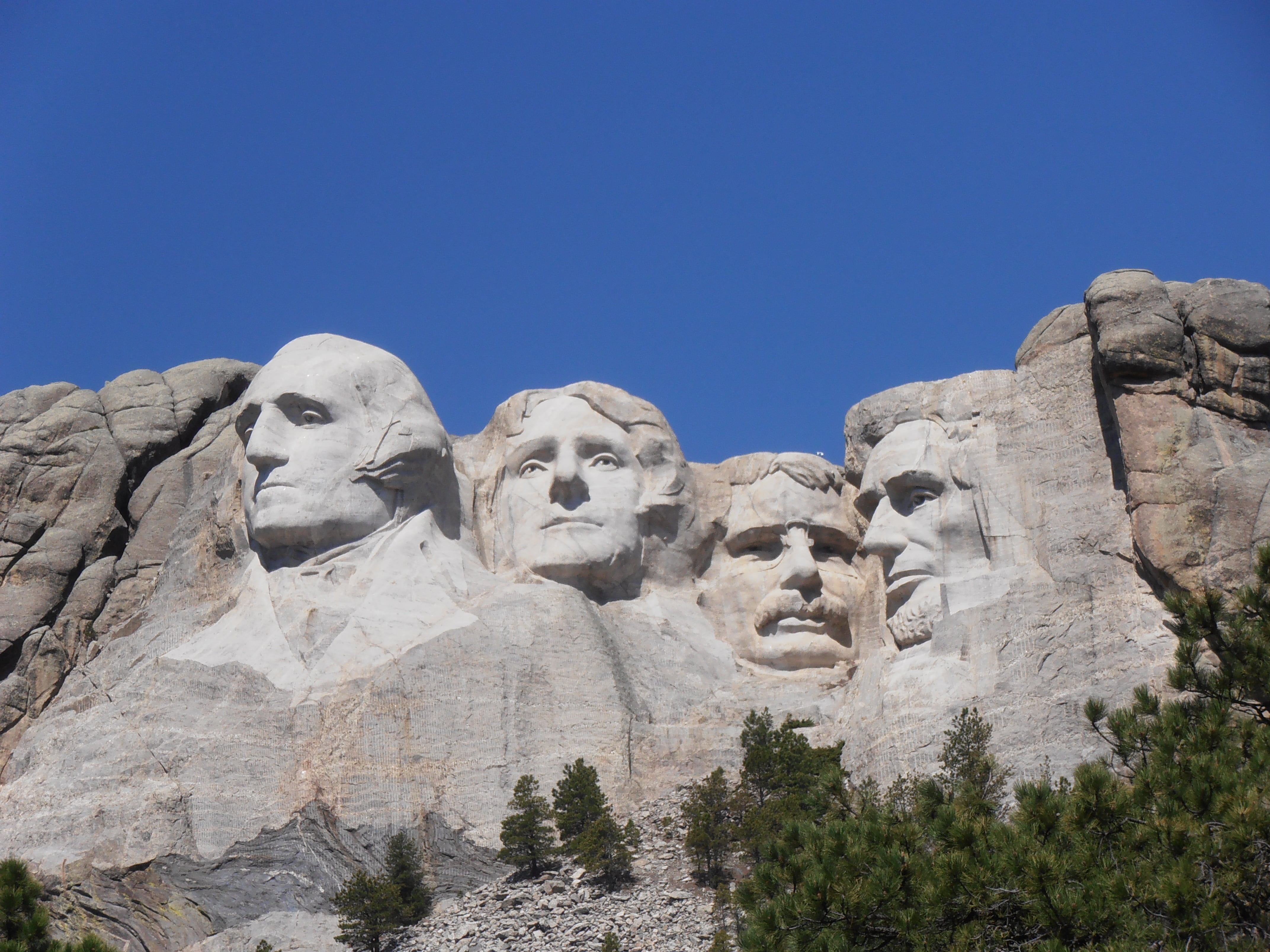 copy space, tree, human representation, rock - object, sky, george Washington, presidents, statue, solid, low angle view, mt Rushmore National Monument, HD Wallpaper
